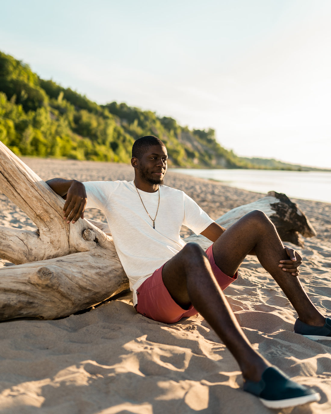 Finding Beach-Ready Tall Shirts and Long Shorts for Tall Men