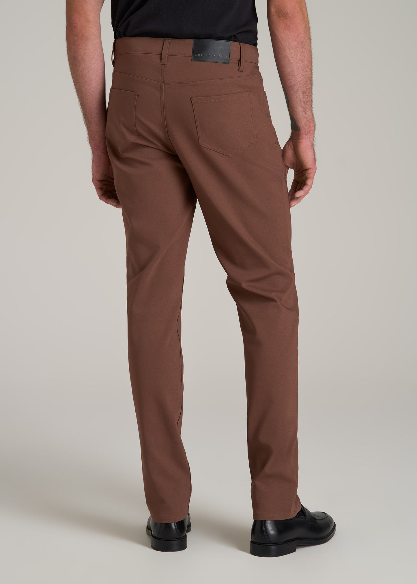 365 Stretch 5-Pocket TAPERED Pants for Tall Men in Otter Brown