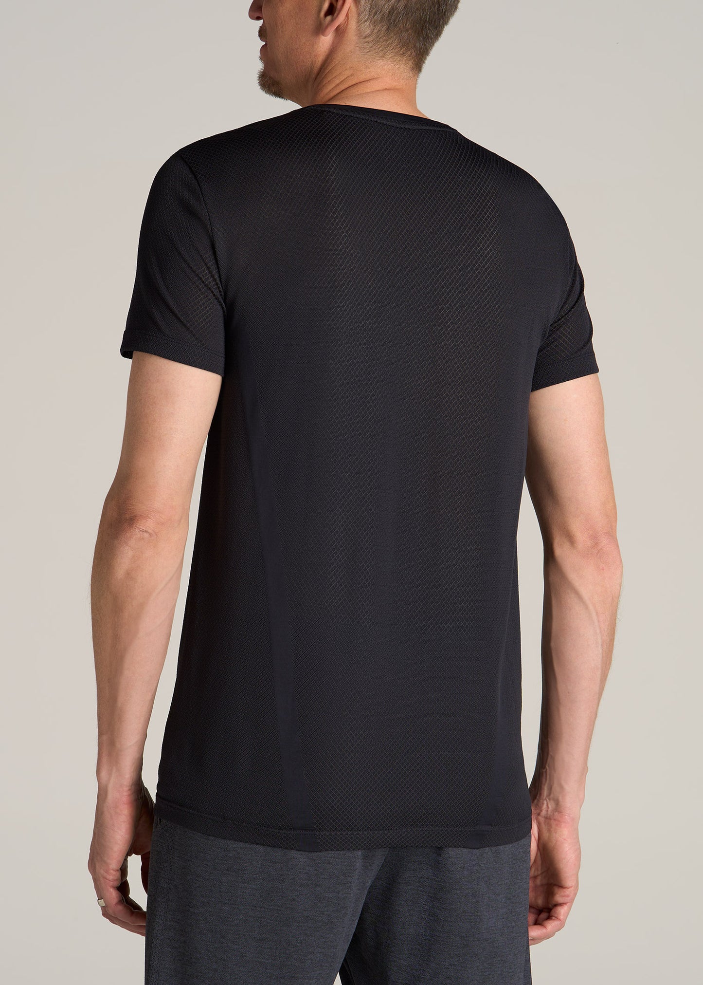 A.T. Performance MODERN-FIT Engineered Athletic Tall Tee in Black