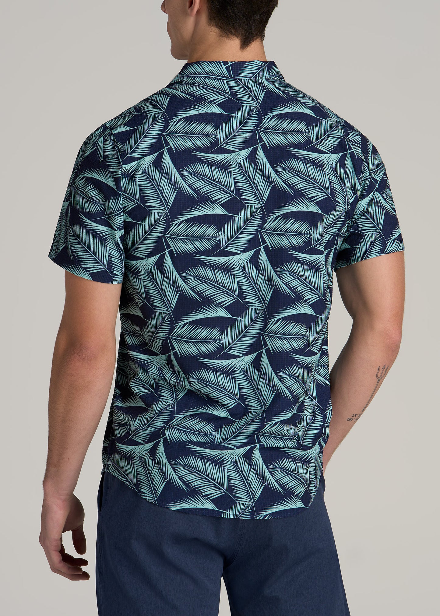 Coastal Perforated Tall Men's Polo Shirt in Navy and Aqua Palms