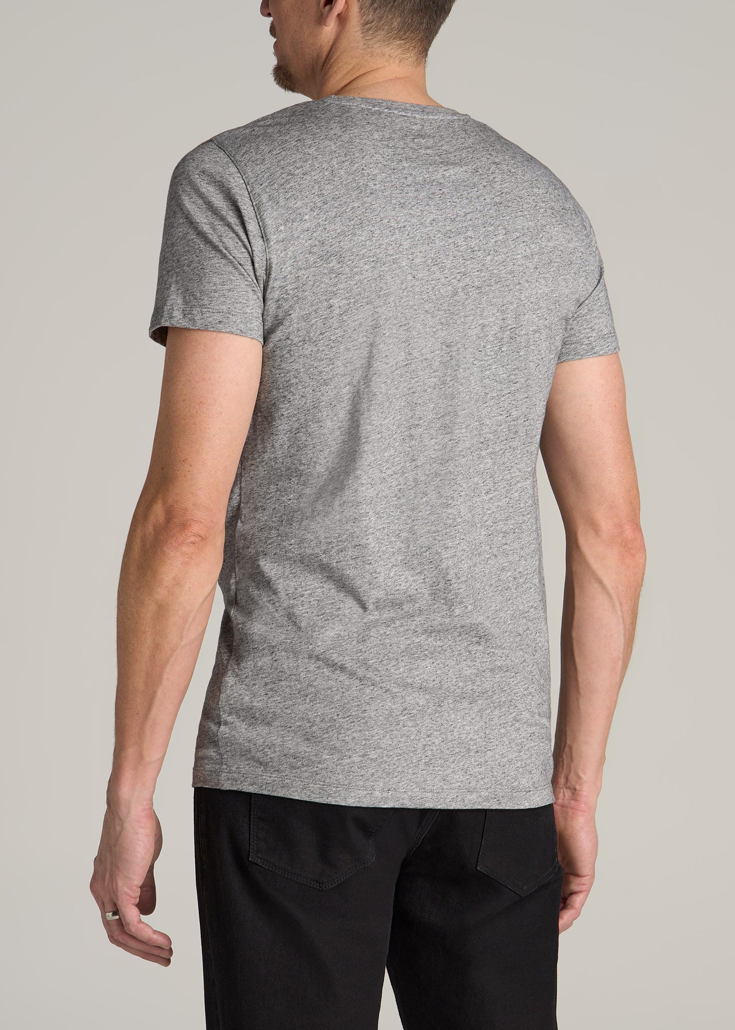 MODERN-FIT Embroidered Logo Crewneck T-Shirt for Tall Men in Heather Grey