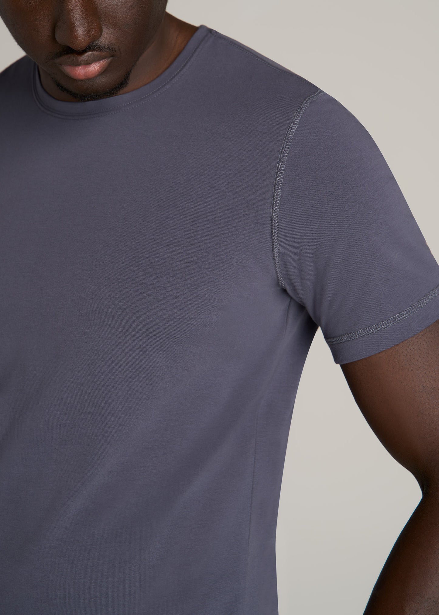 American-Tall-Men-Essential-Tees-Slim-fit-SS-Crewneck-Grey-Blue-detail