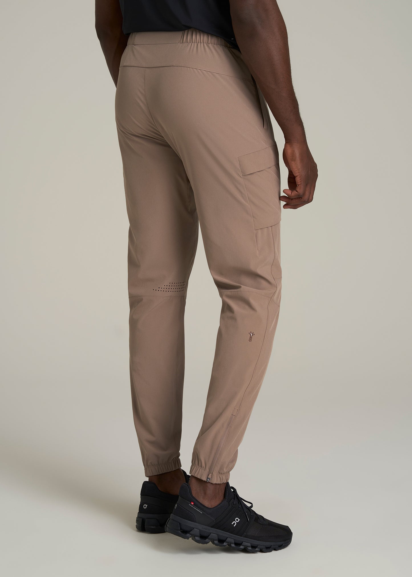 Featherweight Cargo Training Jogger for Tall Men in Dark Sand