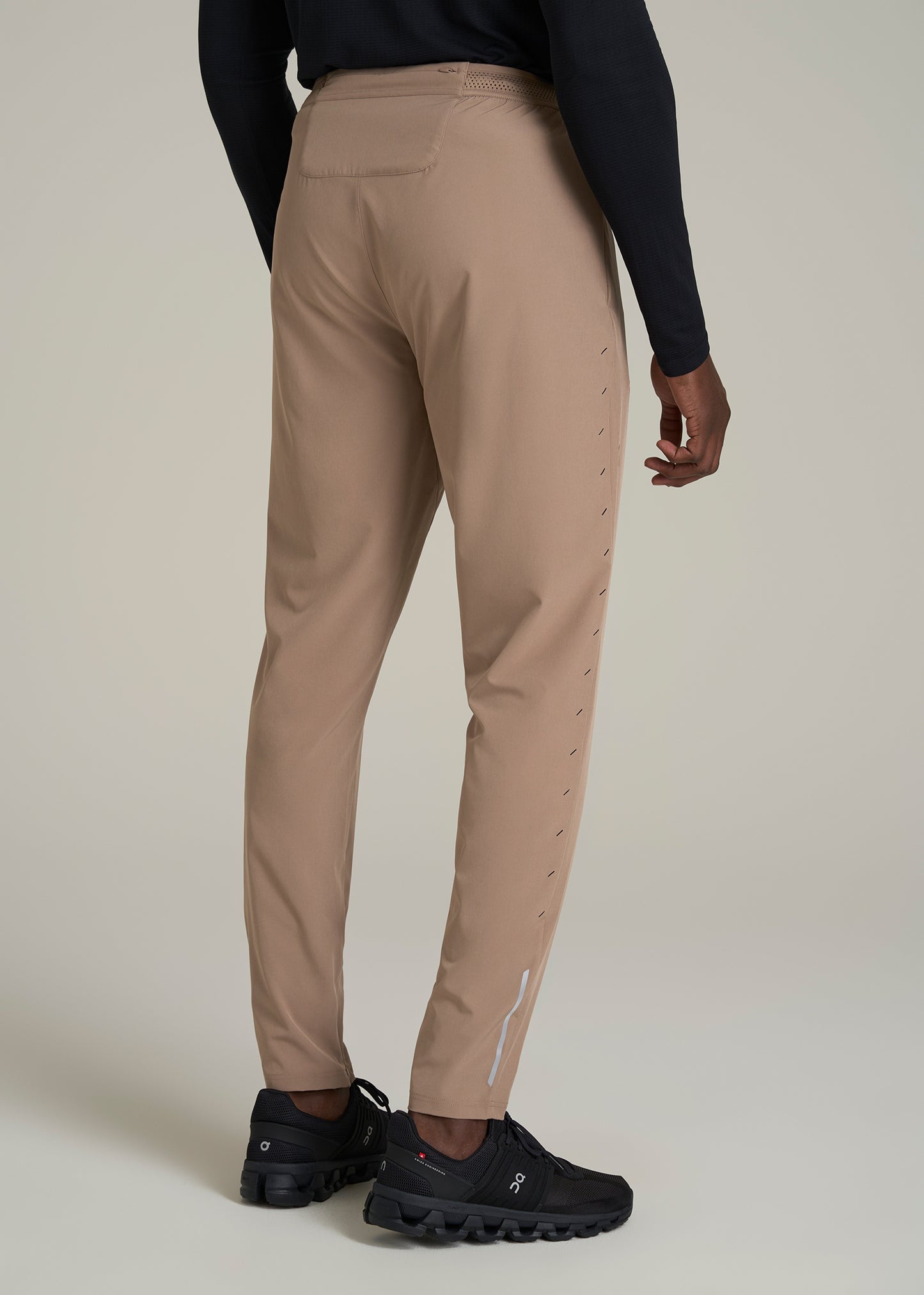 Featherweight Running Pant for Tall Men in Dark Sand