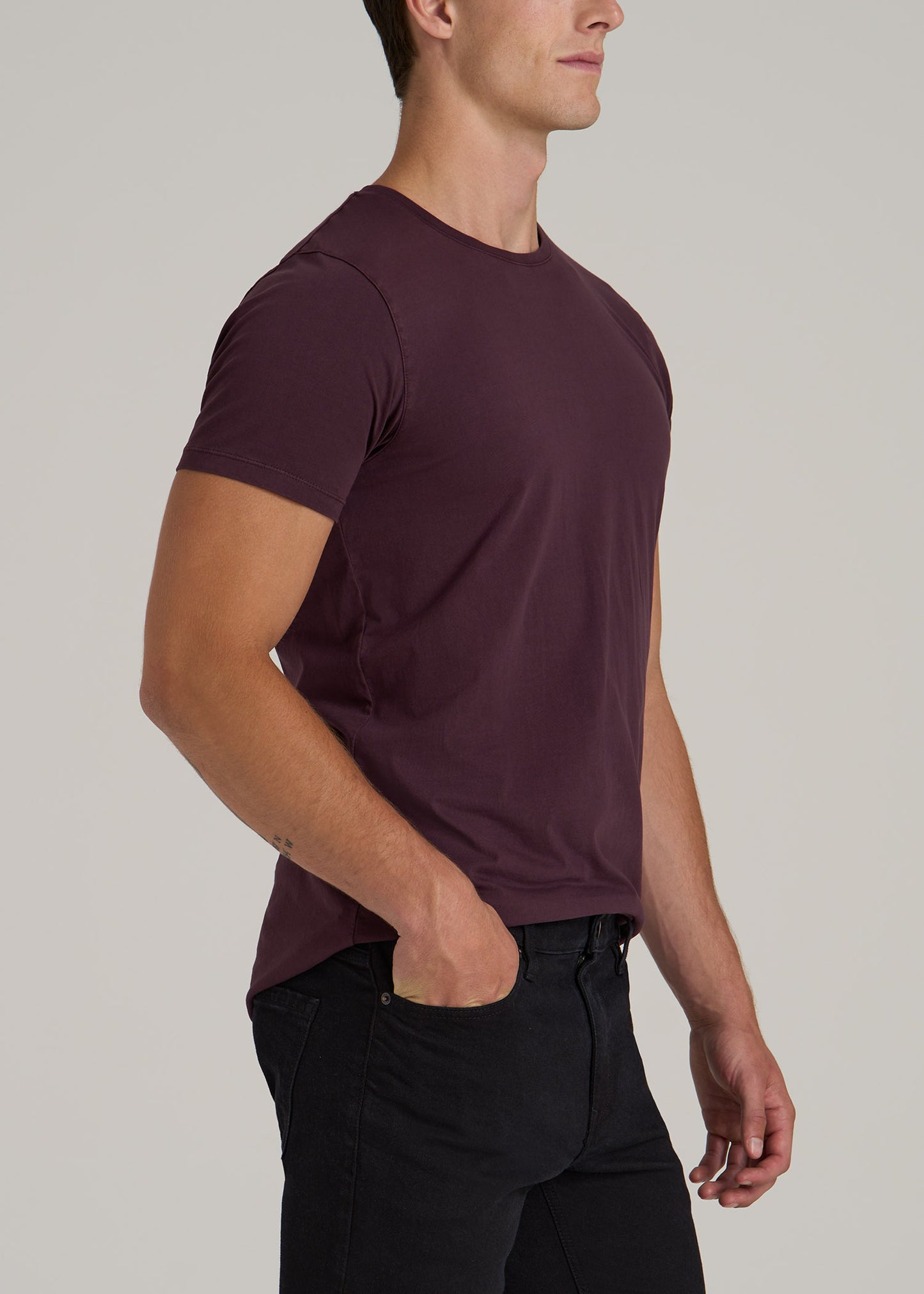 MODERN-FIT Garment Dyed Cotton Men's Tall T-Shirt in Deep Purple