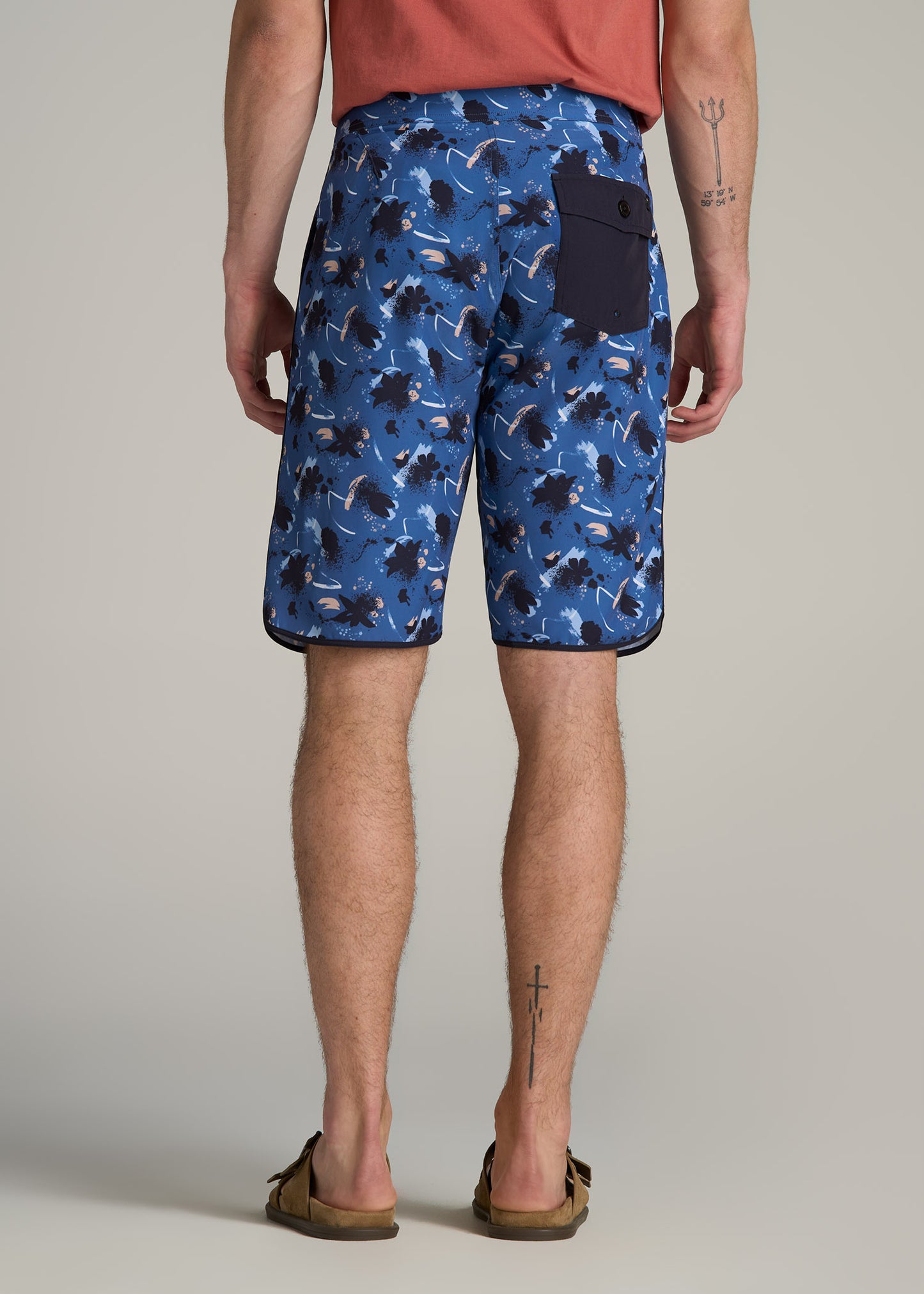 Hi-Tide Scallop Board Shorts for Tall Men in Blue Brushstroke