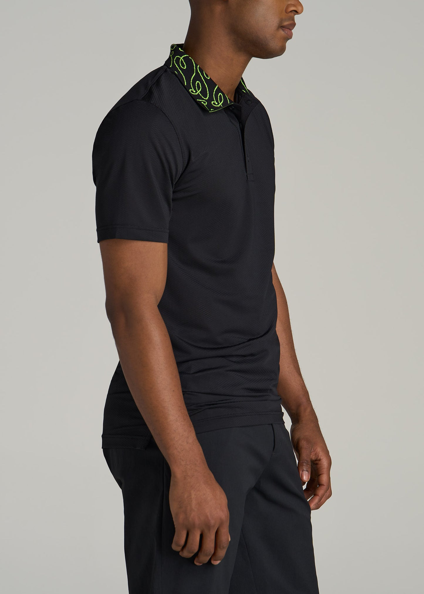 Jacquard Knit Collar Golf Polo Shirt for Tall Men in Black