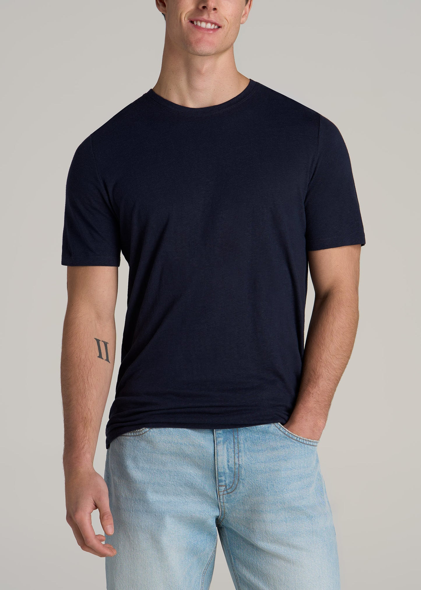 Linen Crewneck T-Shirt for Tall Men in Evening Blue