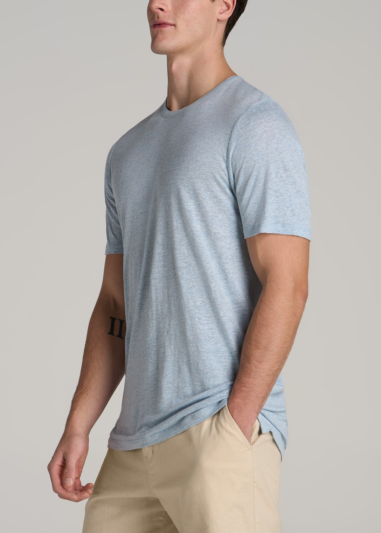 Linen Crewneck T-Shirt for Tall Men in Sky Blue Mix