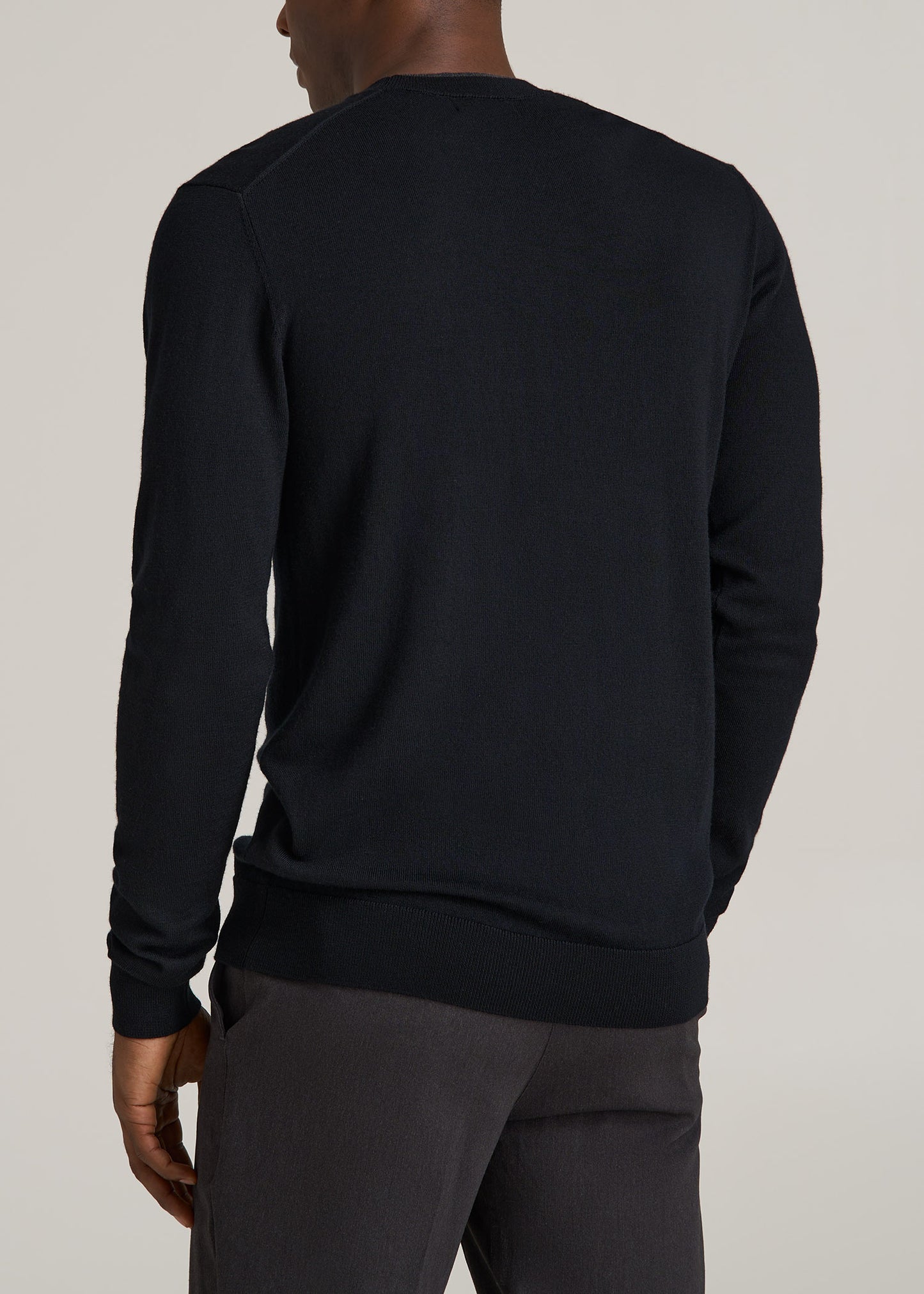 Merino Wool Crewneck Tip Sweater for Tall Men in Black