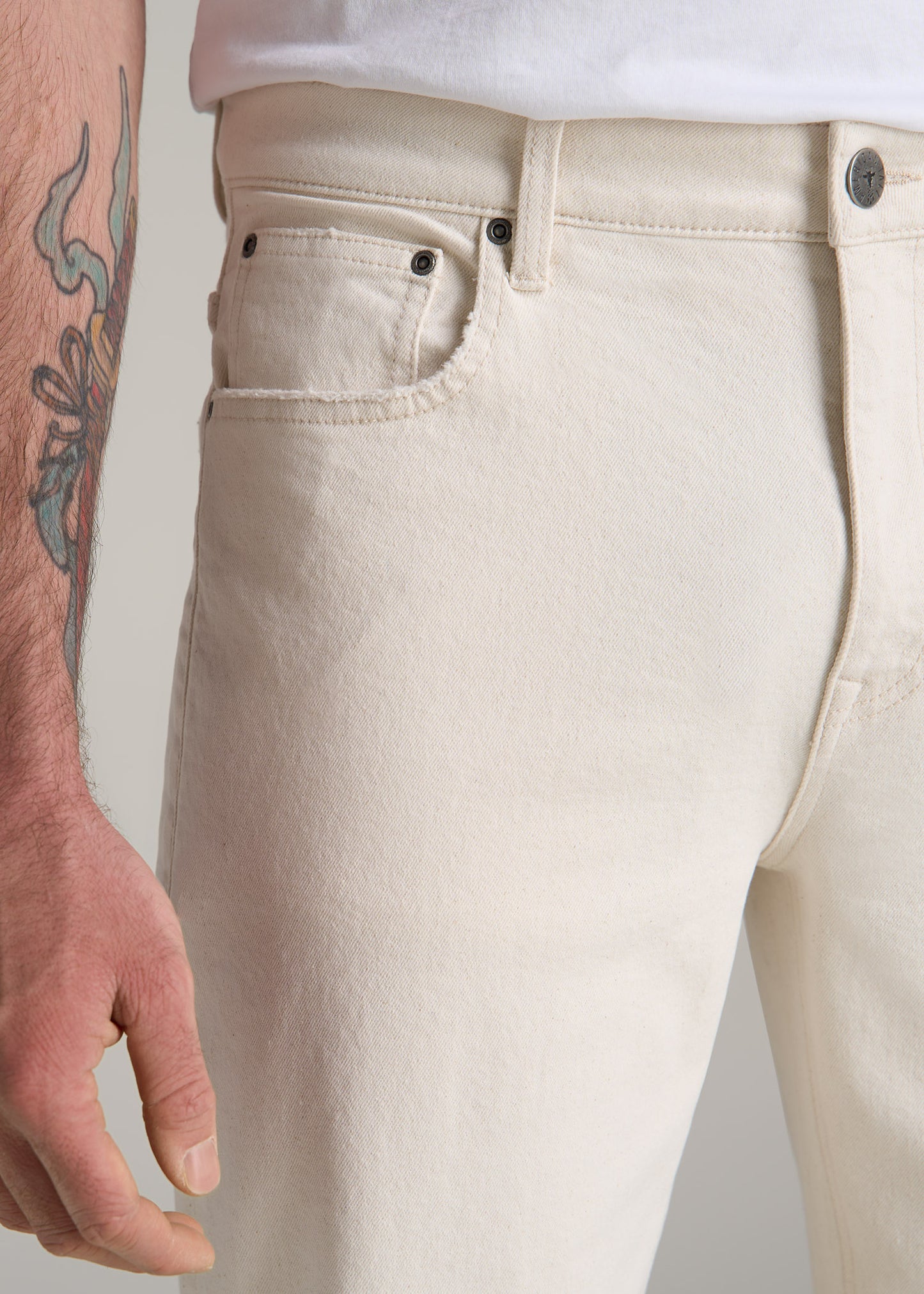 Milo RELAXED TAPERED FIT Jeans for Tall Men in Ecru Buff