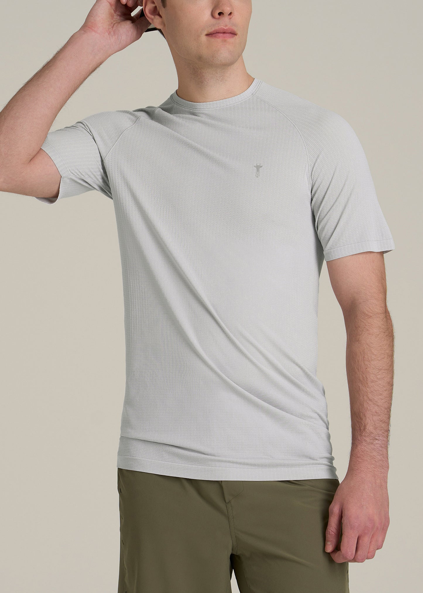 Vented Training Top for Tall Men in Silver Drop