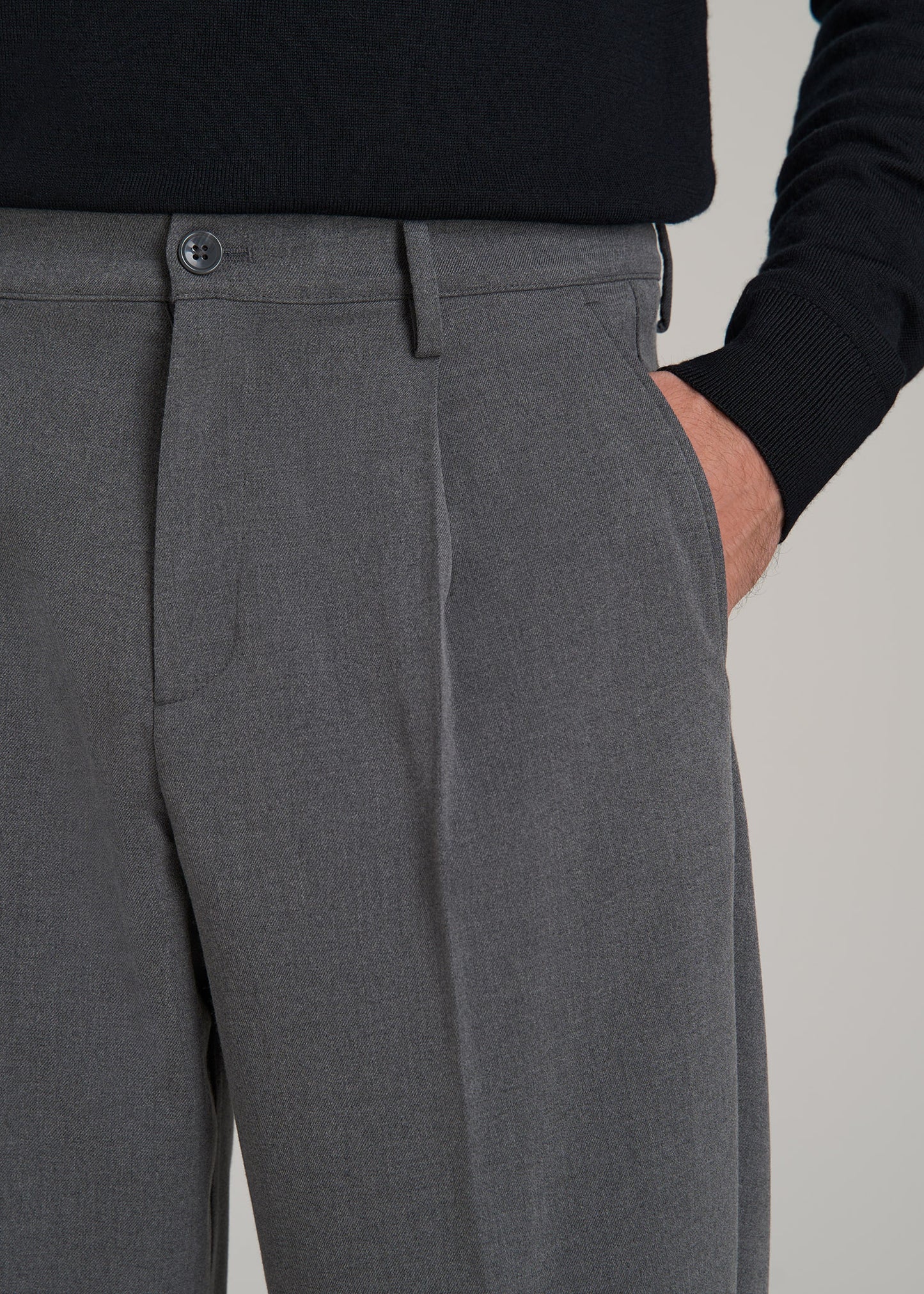 Tall Men's Relaxed Pleated Trouser in Charcoal Mix