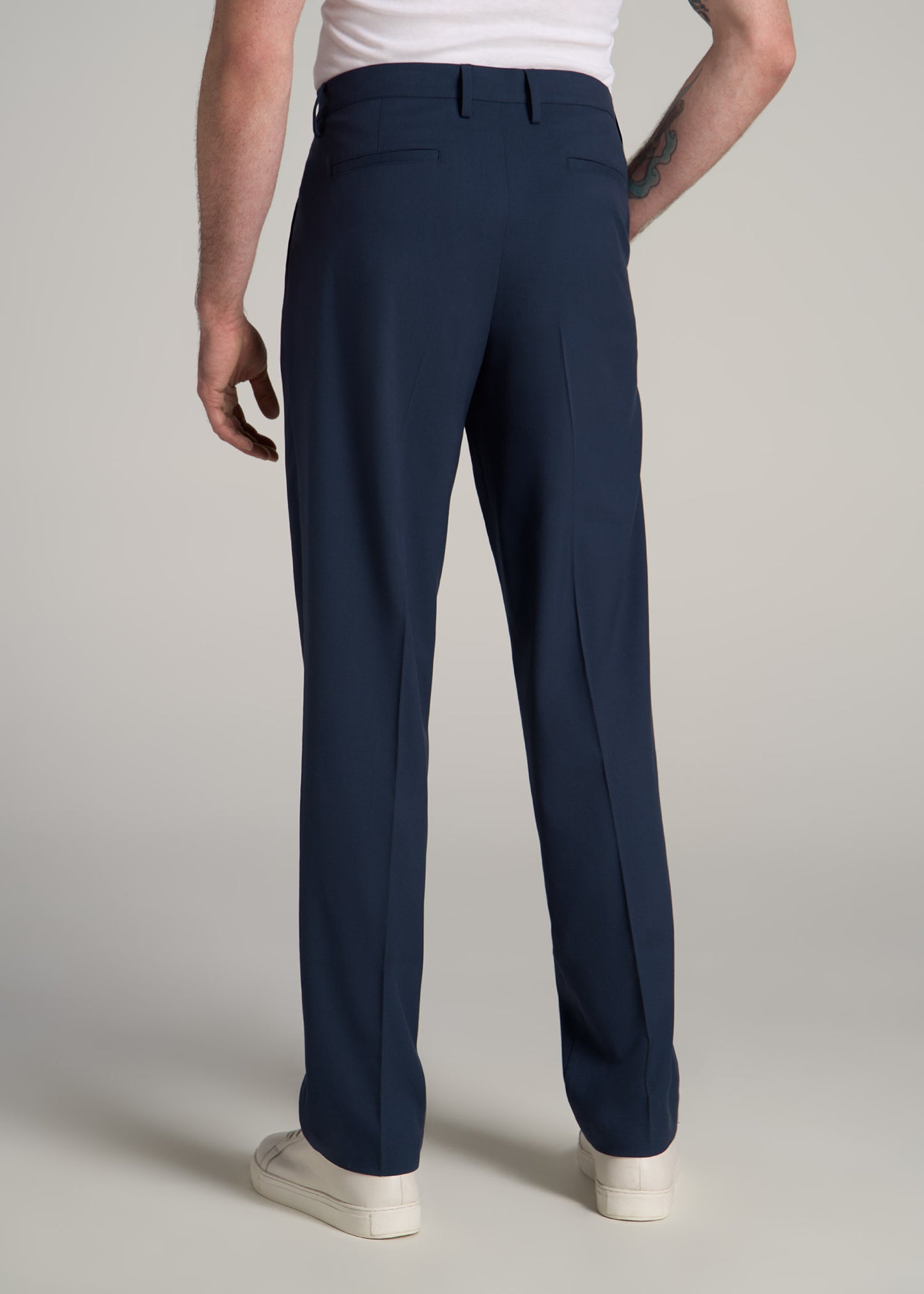 Tall Men's Relaxed Pleated Trouser in Deep Cove