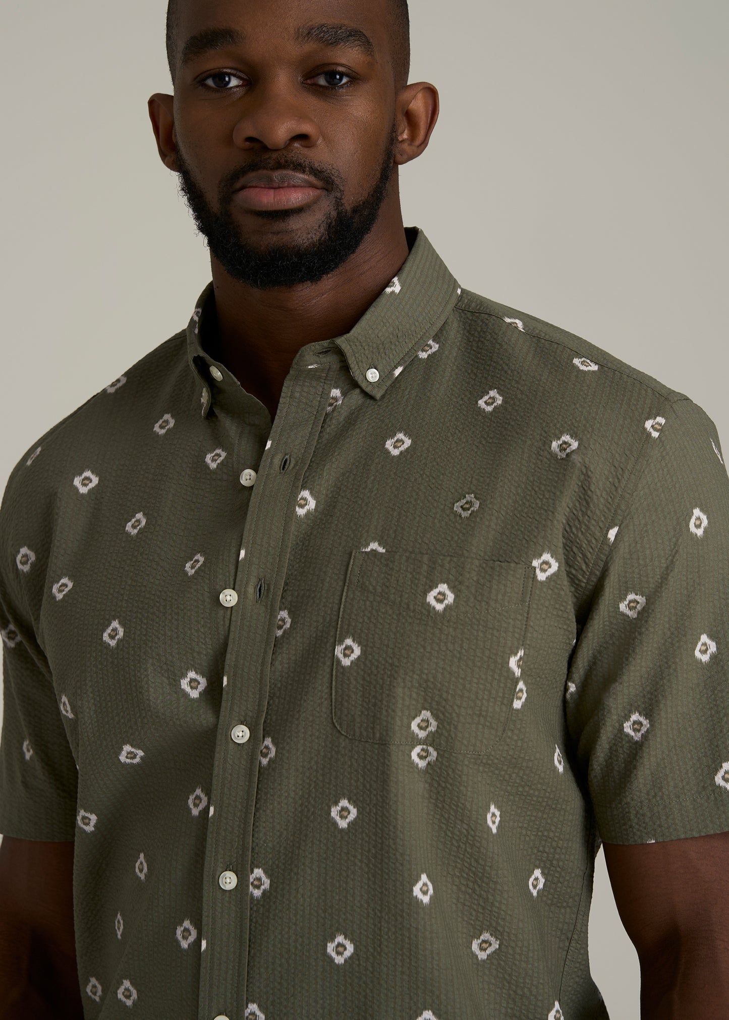 Seersucker Tall Men's Short Sleeve Shirt in Olive and Beige Floral