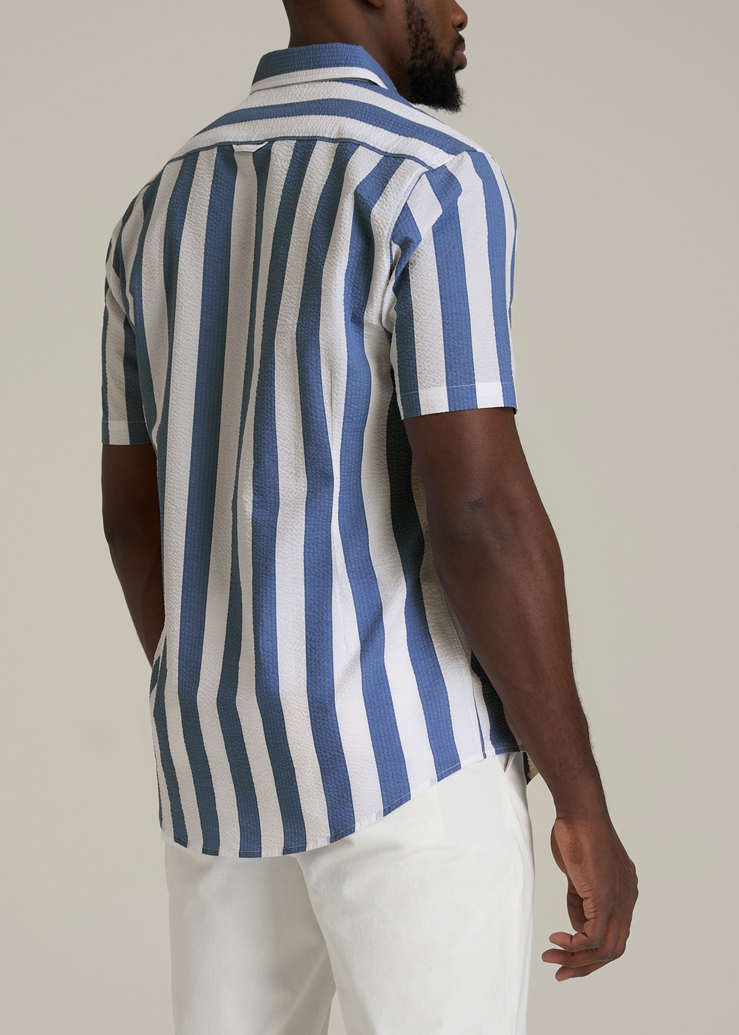 Seersucker Tall Men's Short Sleeve Shirt in Periwinkle Blue Stripe