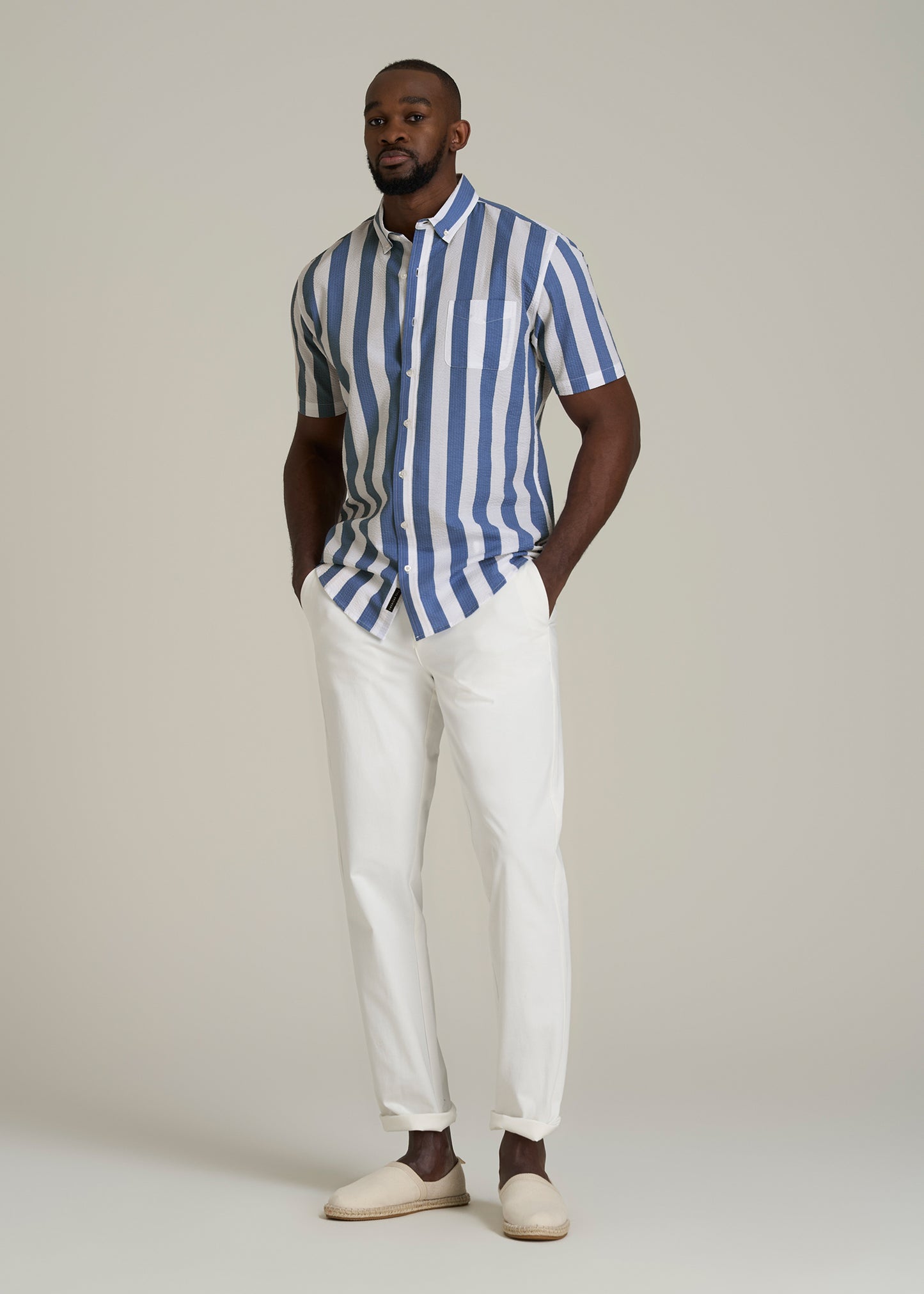 Seersucker Tall Men's Short Sleeve Shirt in Periwinkle Blue Stripe