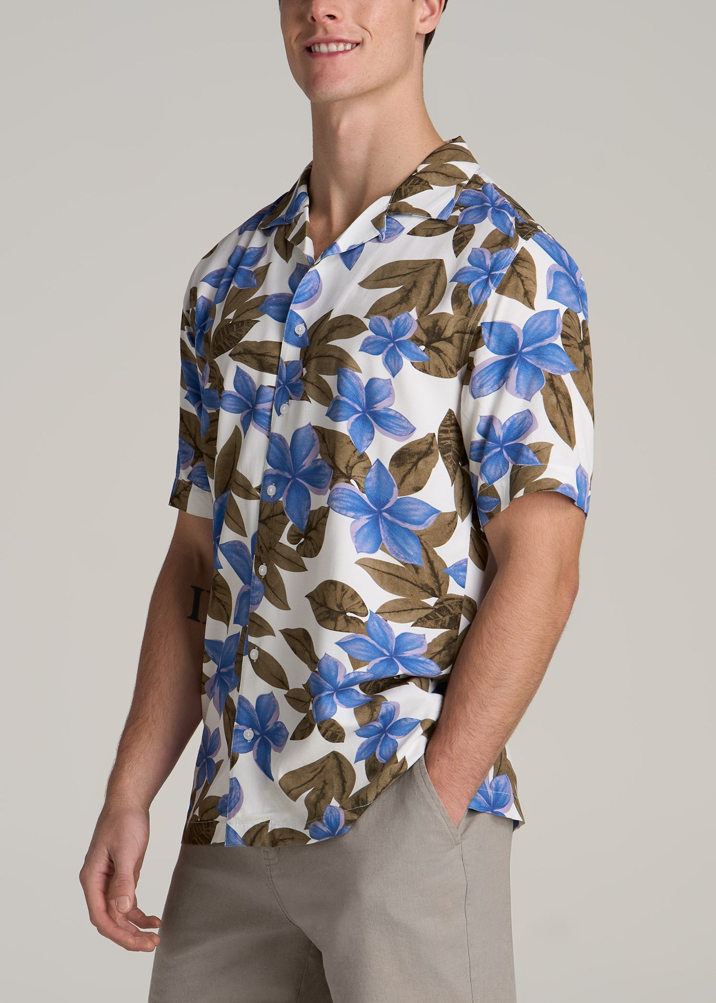 Short Sleeve Resort Shirt for Tall Men in Blue Tropical Print