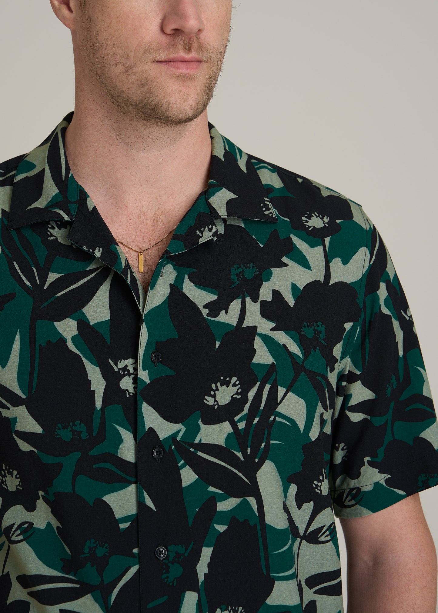 Short Sleeve Resort Shirt for Tall Men in Green and Black Floral