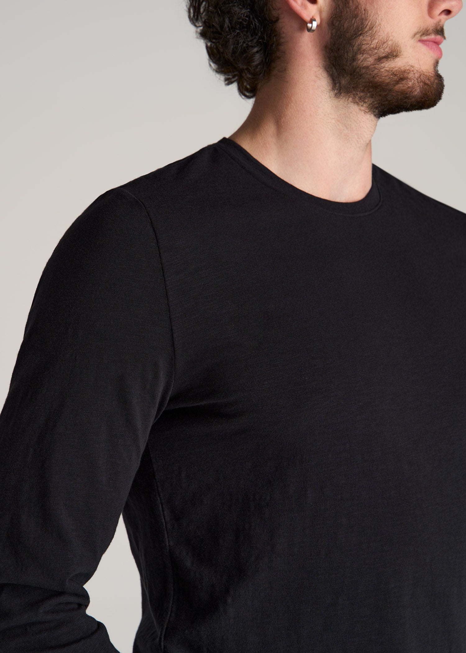 American-Tall-Men-Slub-Long-Sleeve-Scoop-Tee-Black-detail