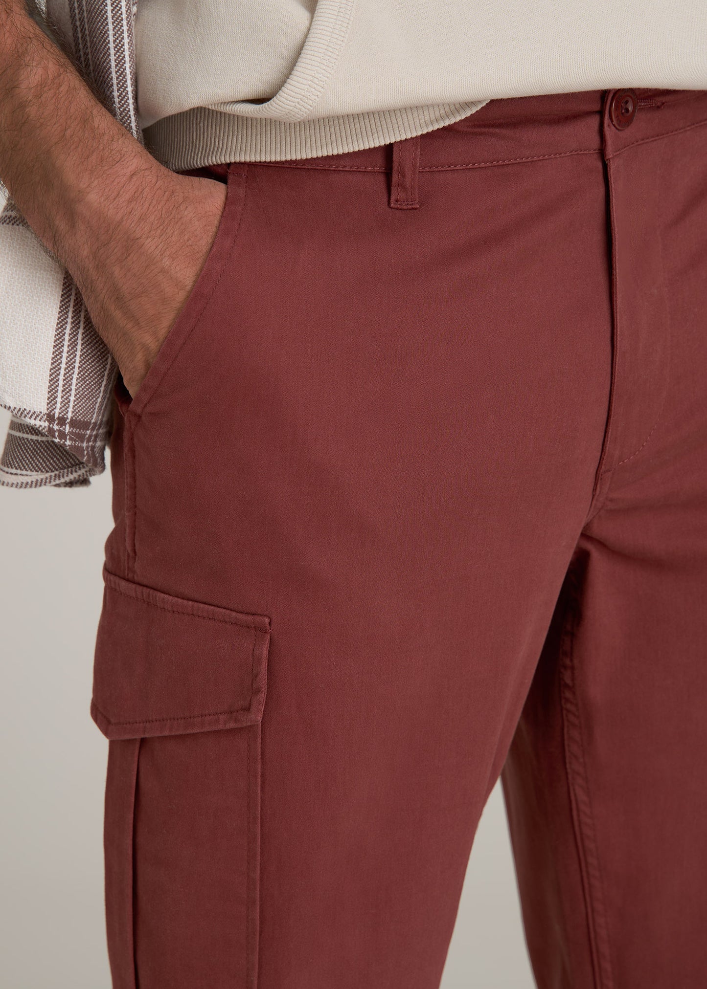 TAPERED-FIT Stretch Cotton Cargo Jogger Pants for Tall Men in Intense Rust