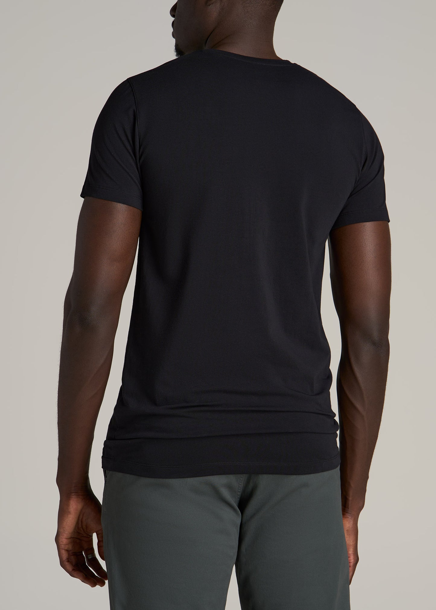 The Essential MODERN-FIT Crewneck Tee for Tall Men in Black