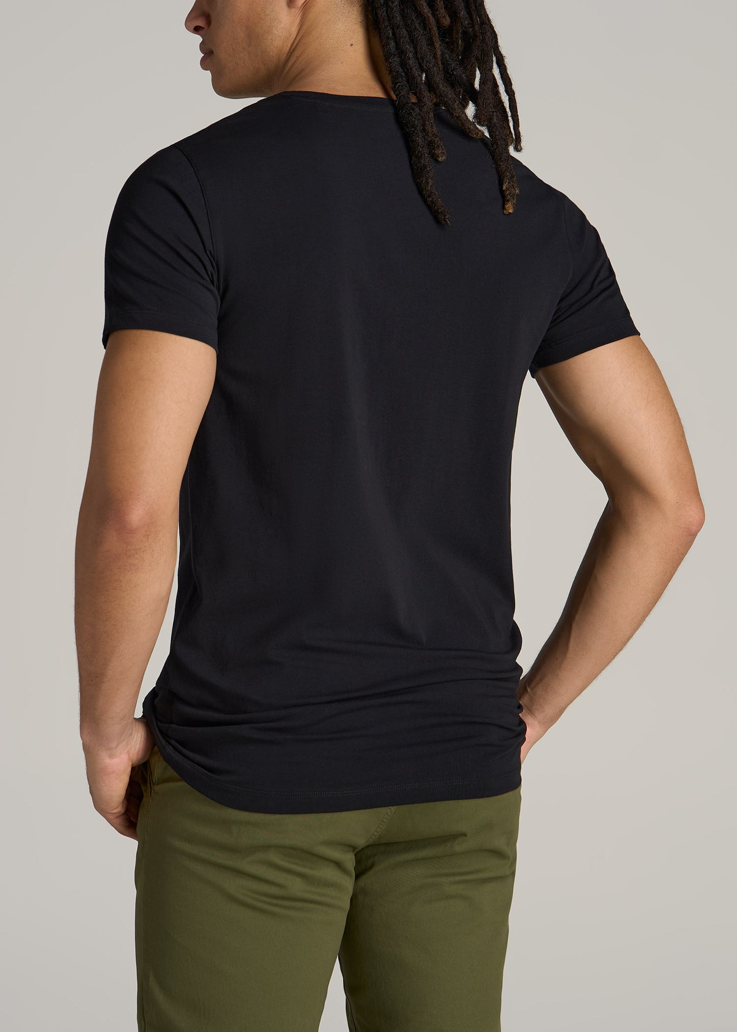 The Essential MODERN-FIT V-Neck Tee for Tall Men in Black