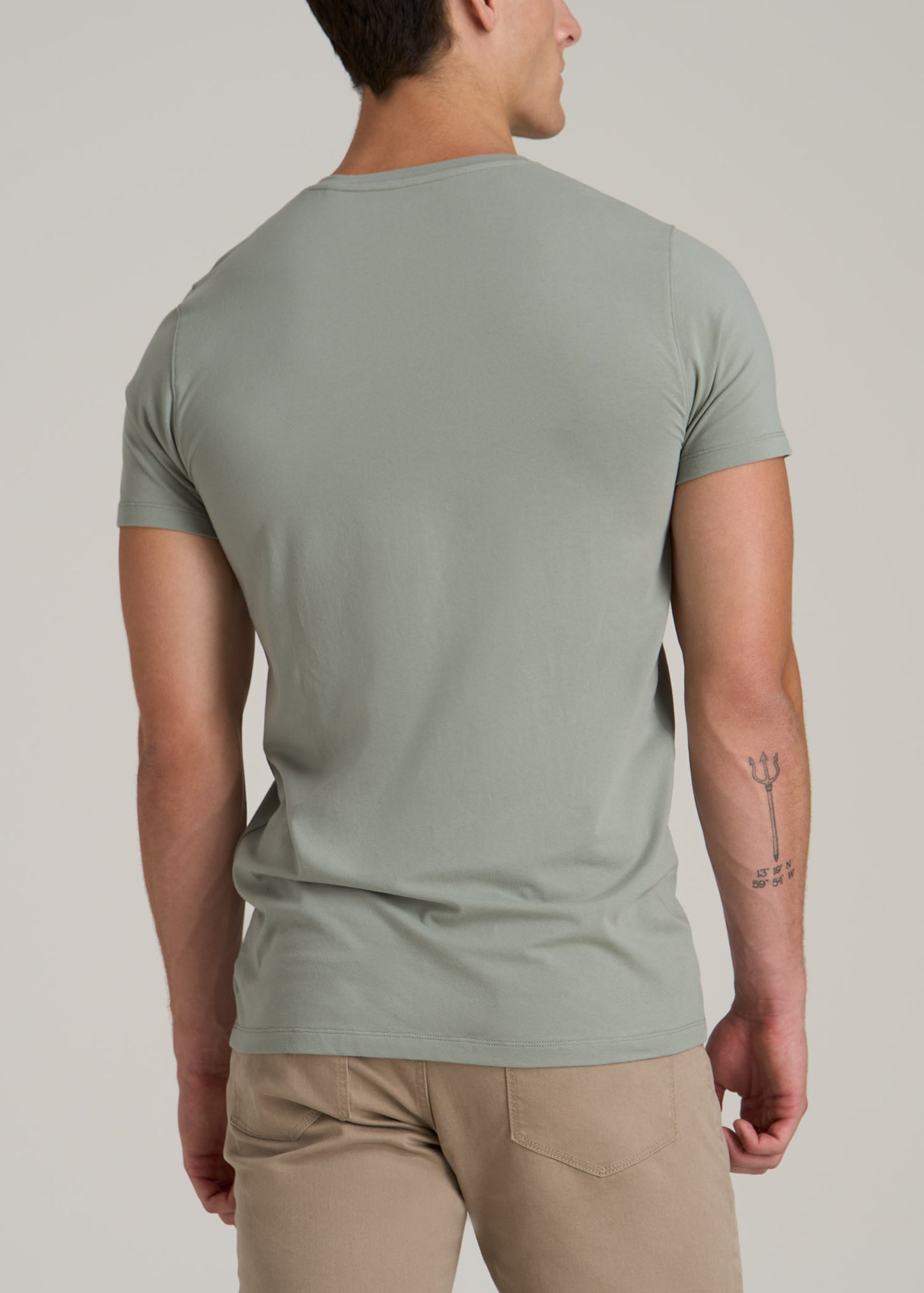 The Essential MODERN-FIT V-Neck Tee for Tall Men in Seagrass