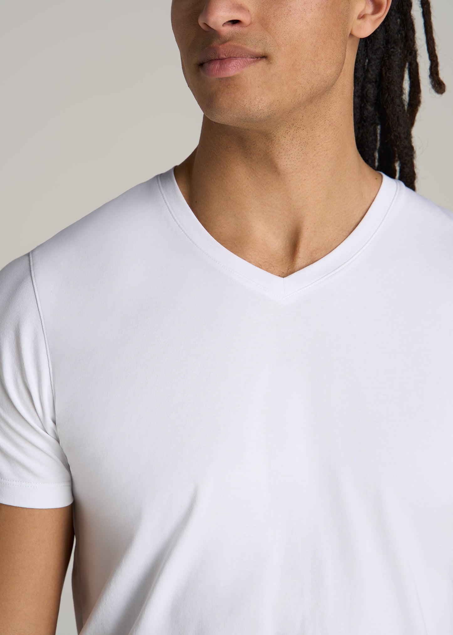 The Essential MODERN-FIT V-Neck Tee for Tall Men in White