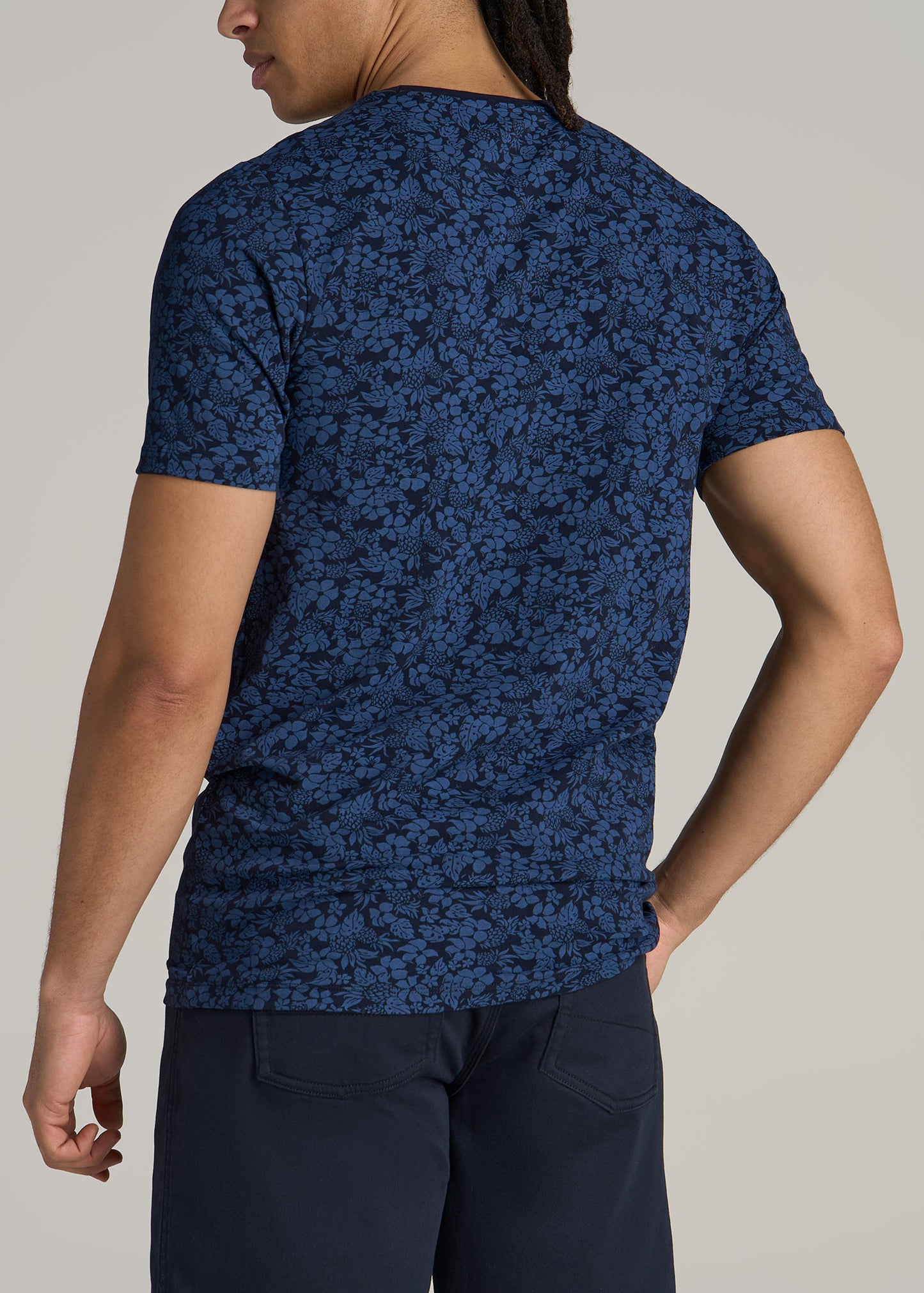 Stretch Pima Cotton Printed Tee for Tall Men in Blue Hibiscus