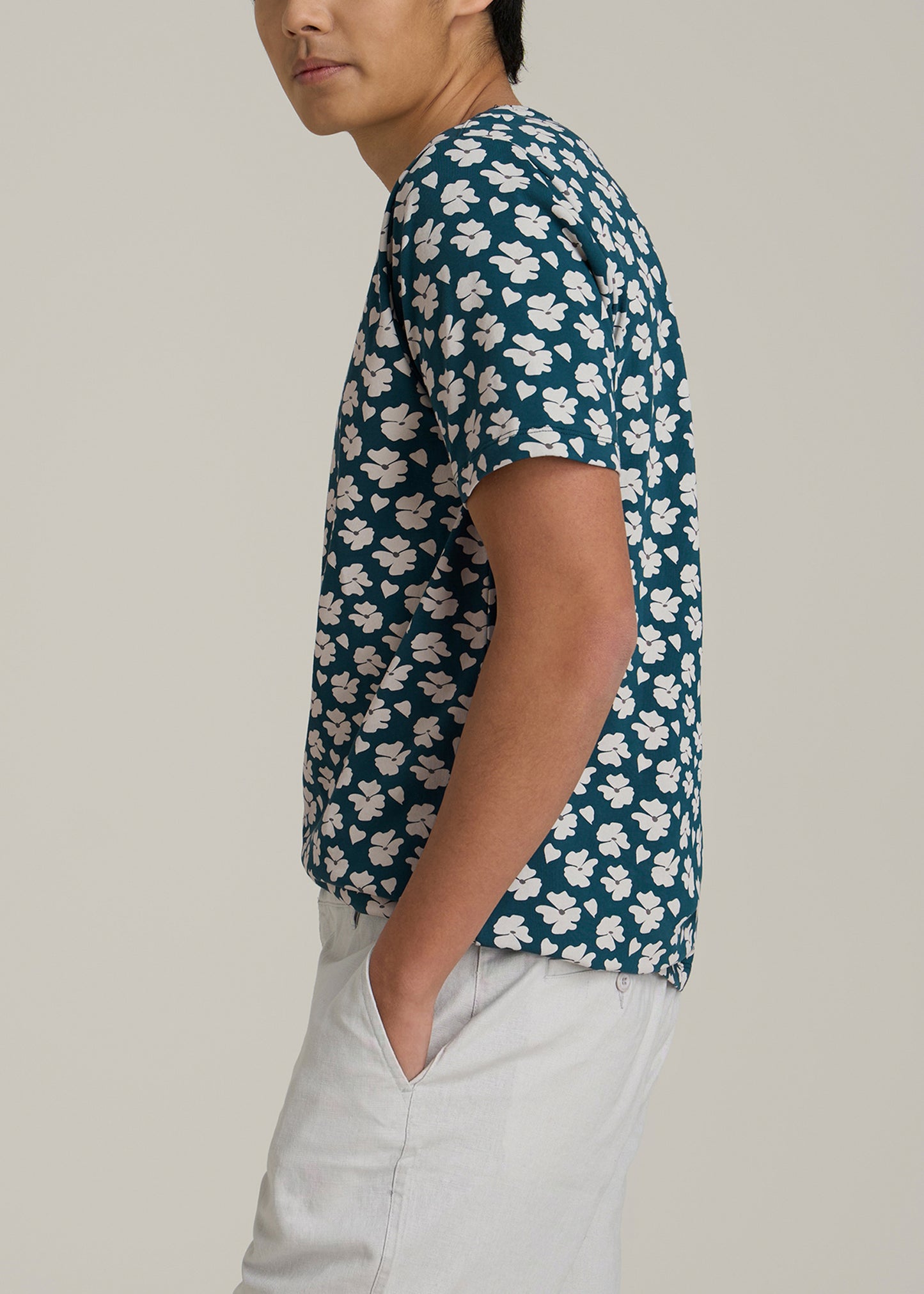 Stretch Pima Cotton Printed Tee for Tall Men in Bright Blue Floral