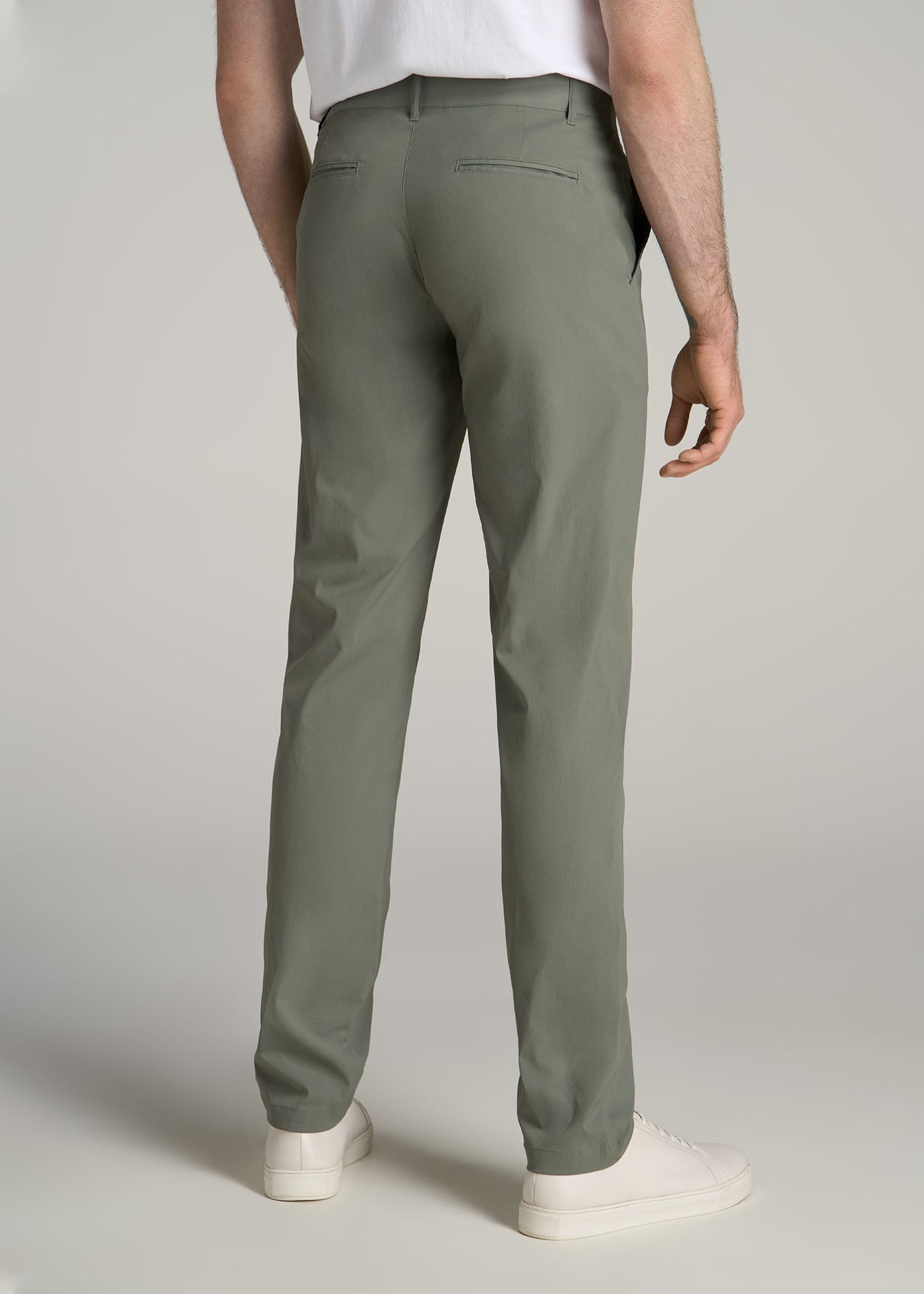 TAPERED FIT Traveler Chino Pants for Tall Men in Wreath Green