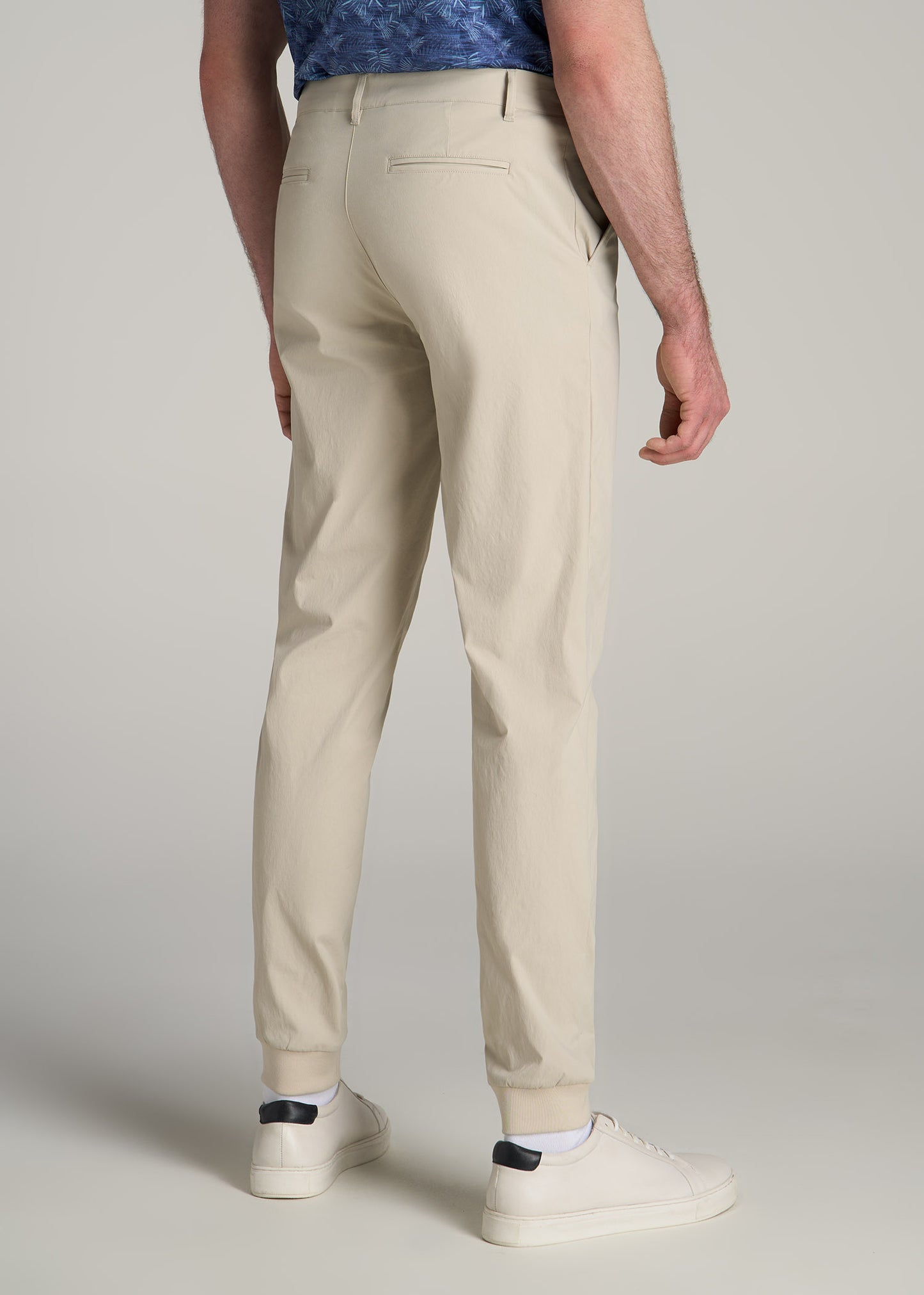 Tall Men's Traveler Joggers in Stone