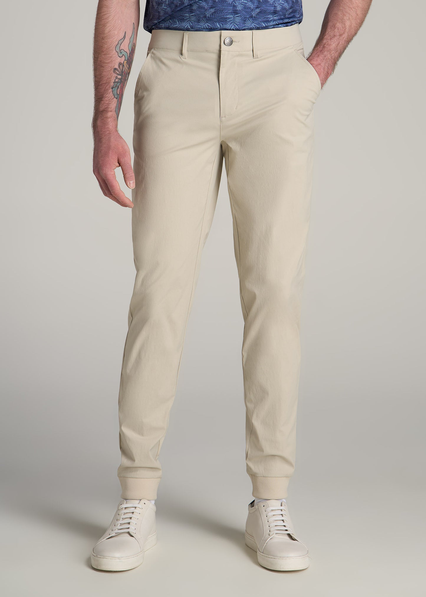 Tall Men's Traveler Joggers in Stone