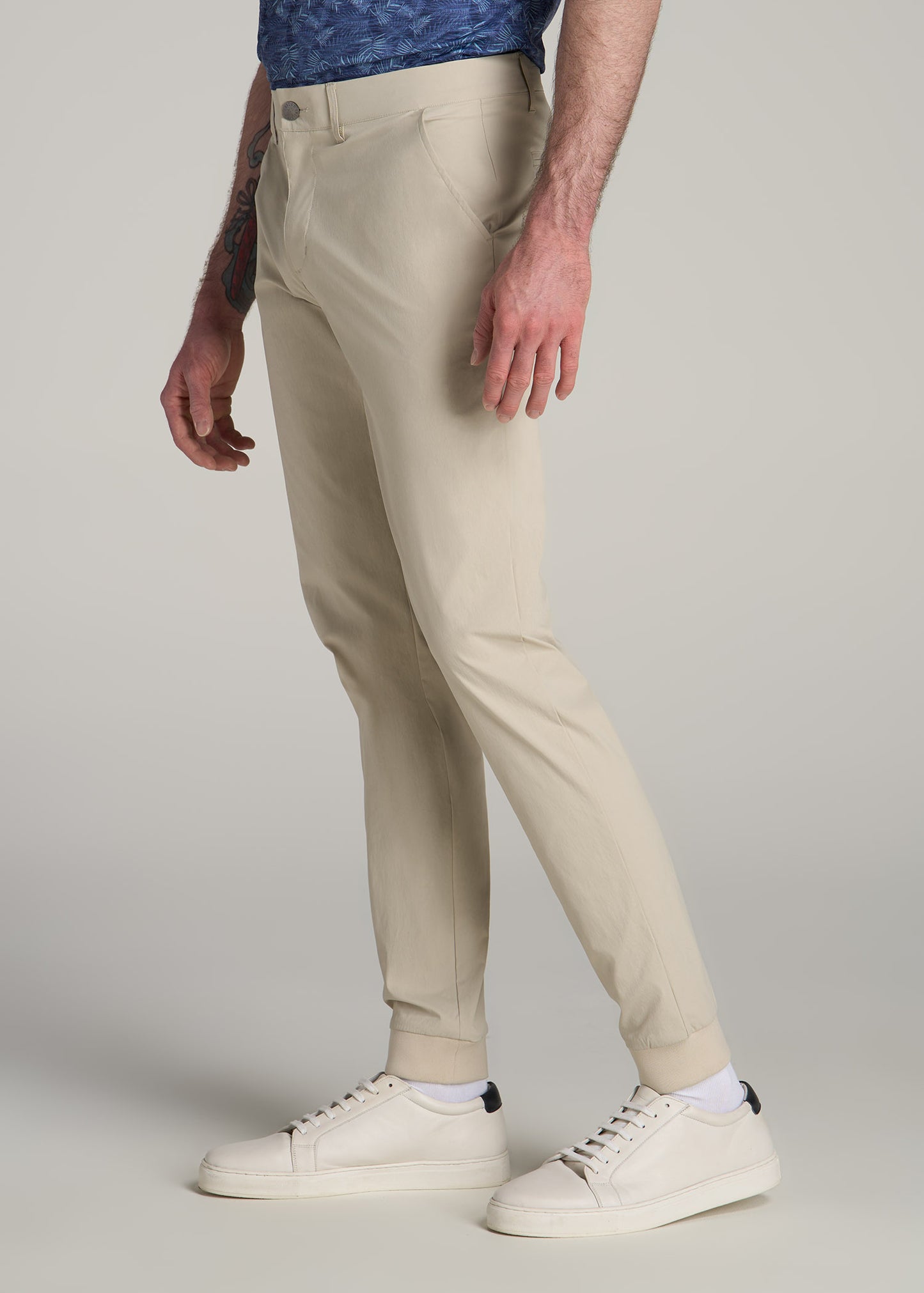 Tall Men's Traveler Joggers in Stone