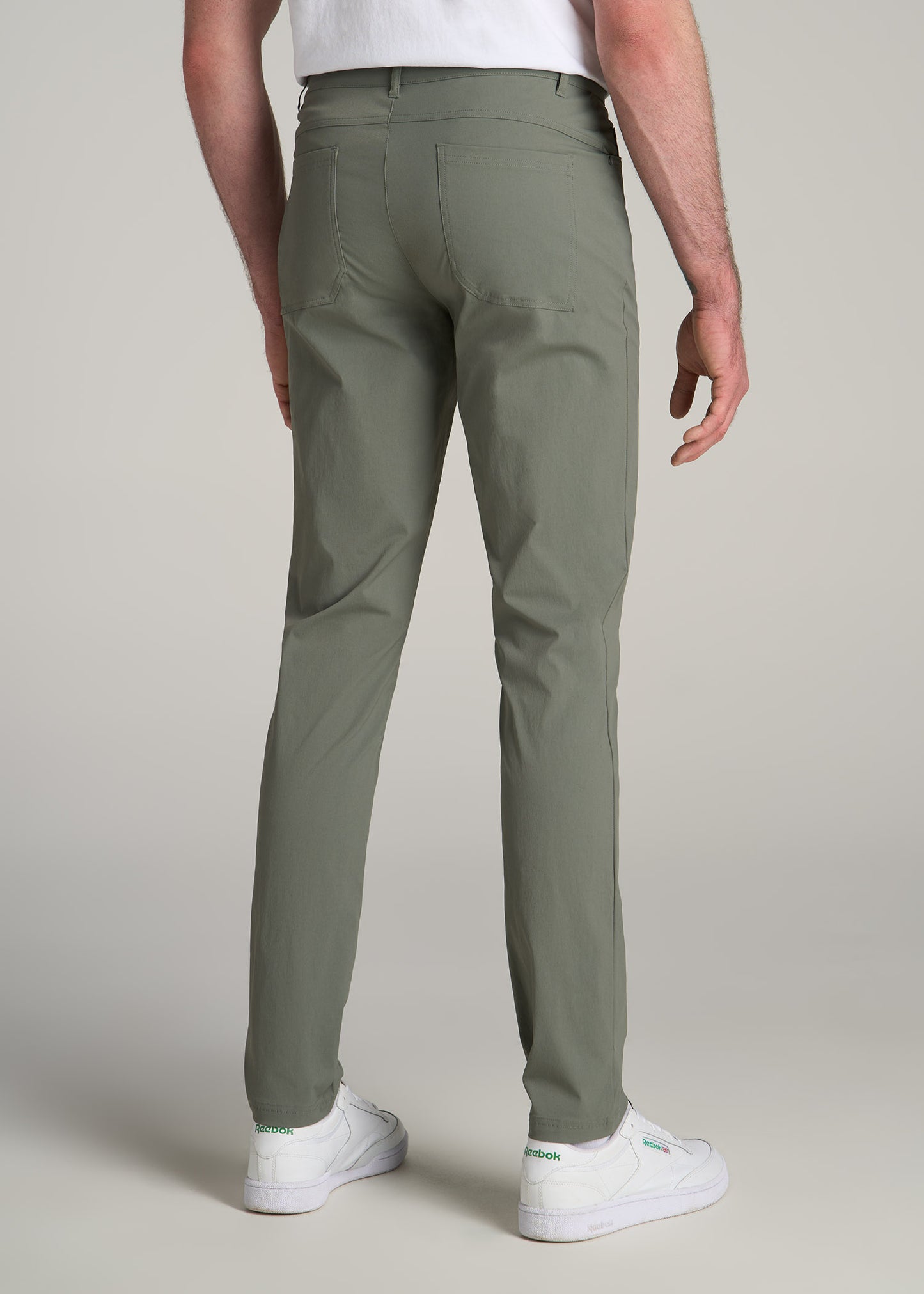 TAPERED-FIT Traveler Pants for Tall Men in Wreath Green