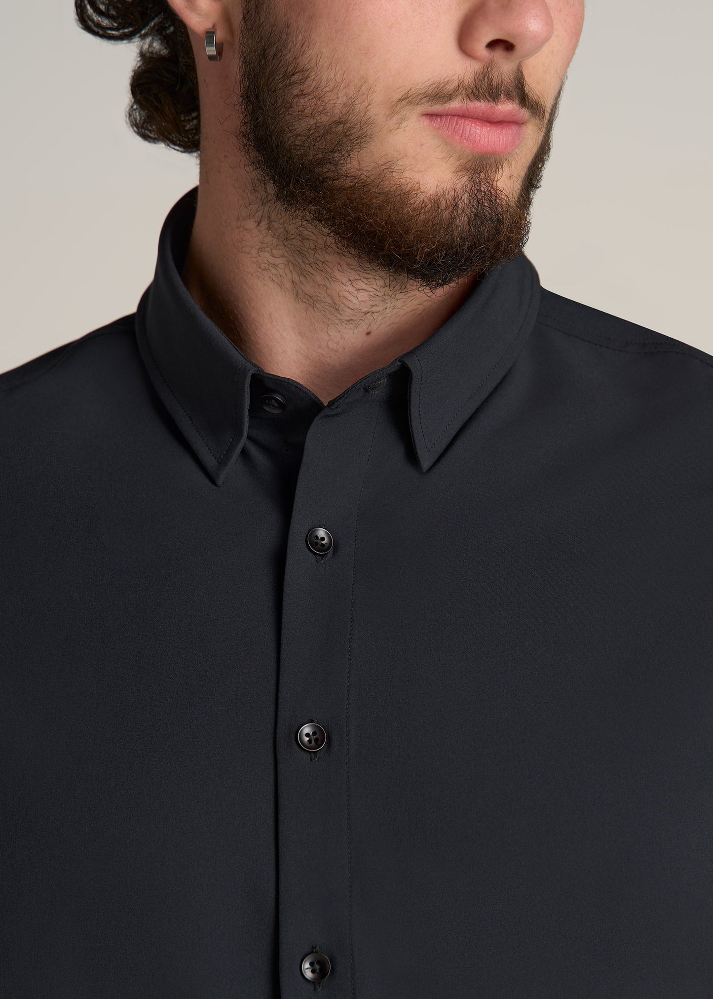 American-Tall-Men-Traveler-Stretch-Dress-Shirt-Black-Detail