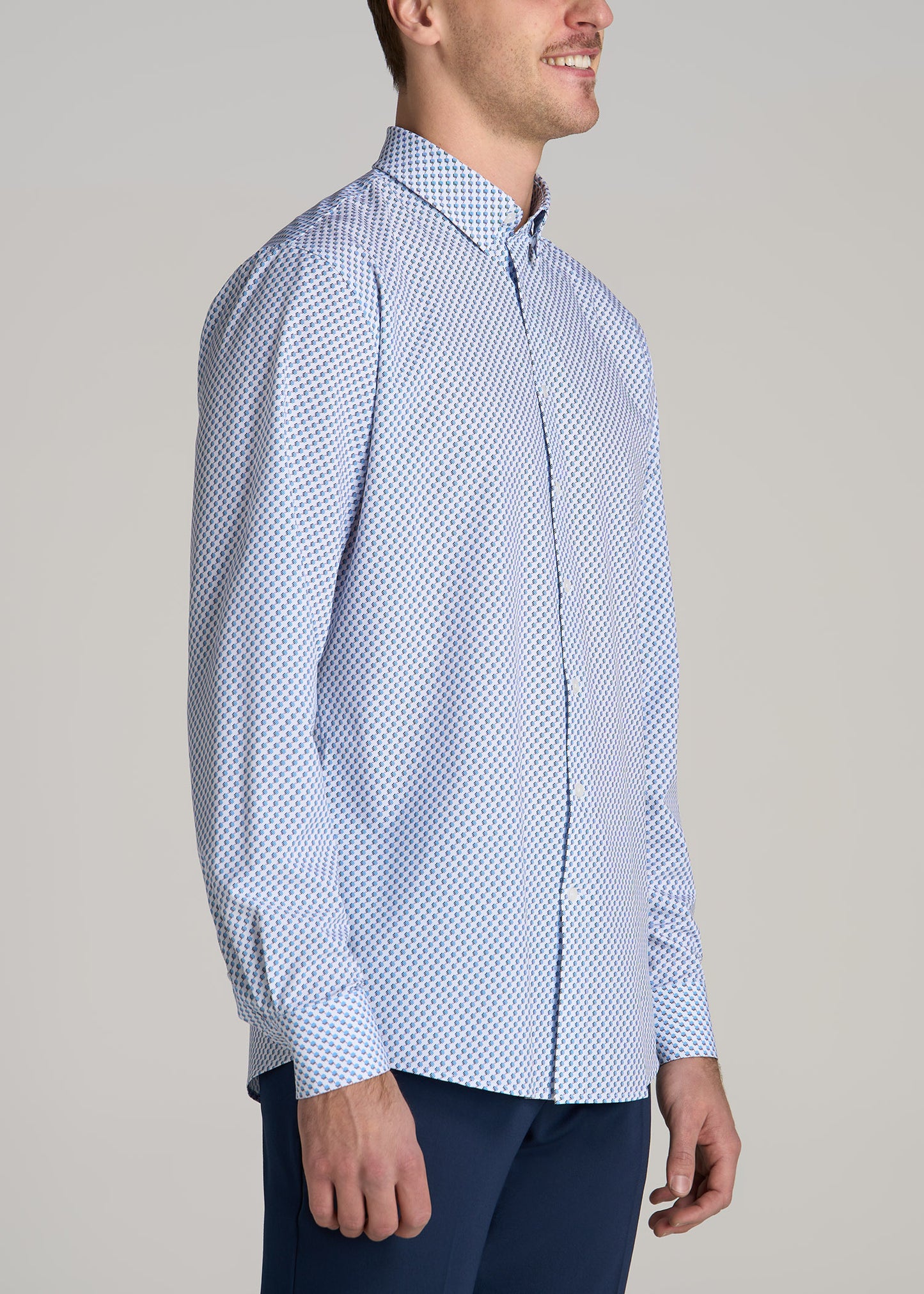 Traveler Stretch Dress Shirt for Tall Men in Light Blue Geometric