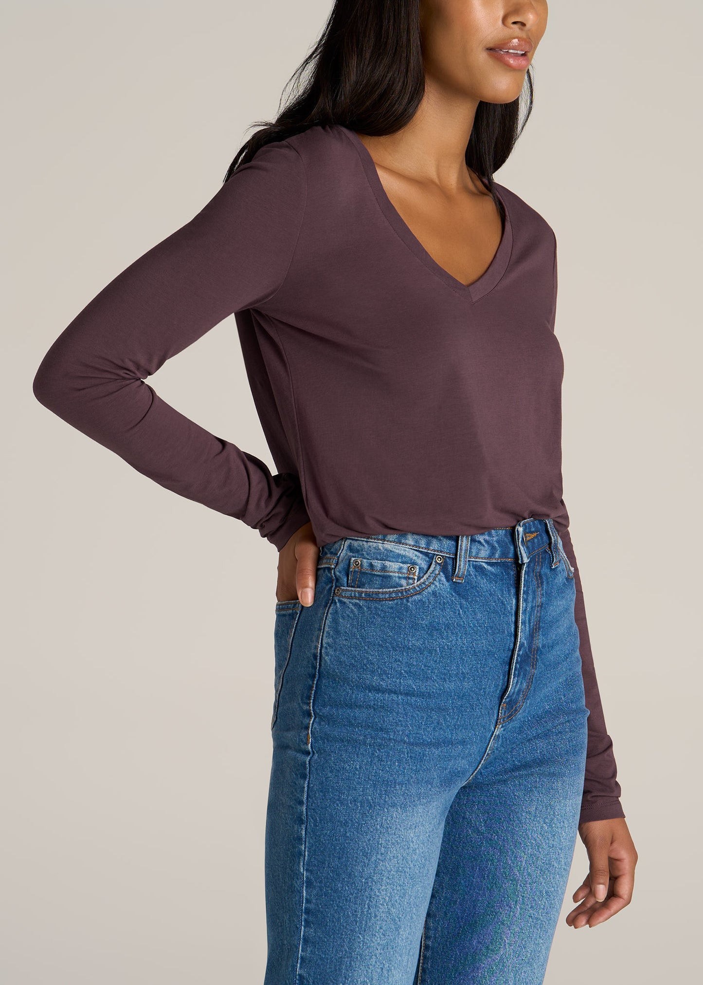 American-Tall-Women-Long-sleeve-scoop-v-neck-tee-merlot-side