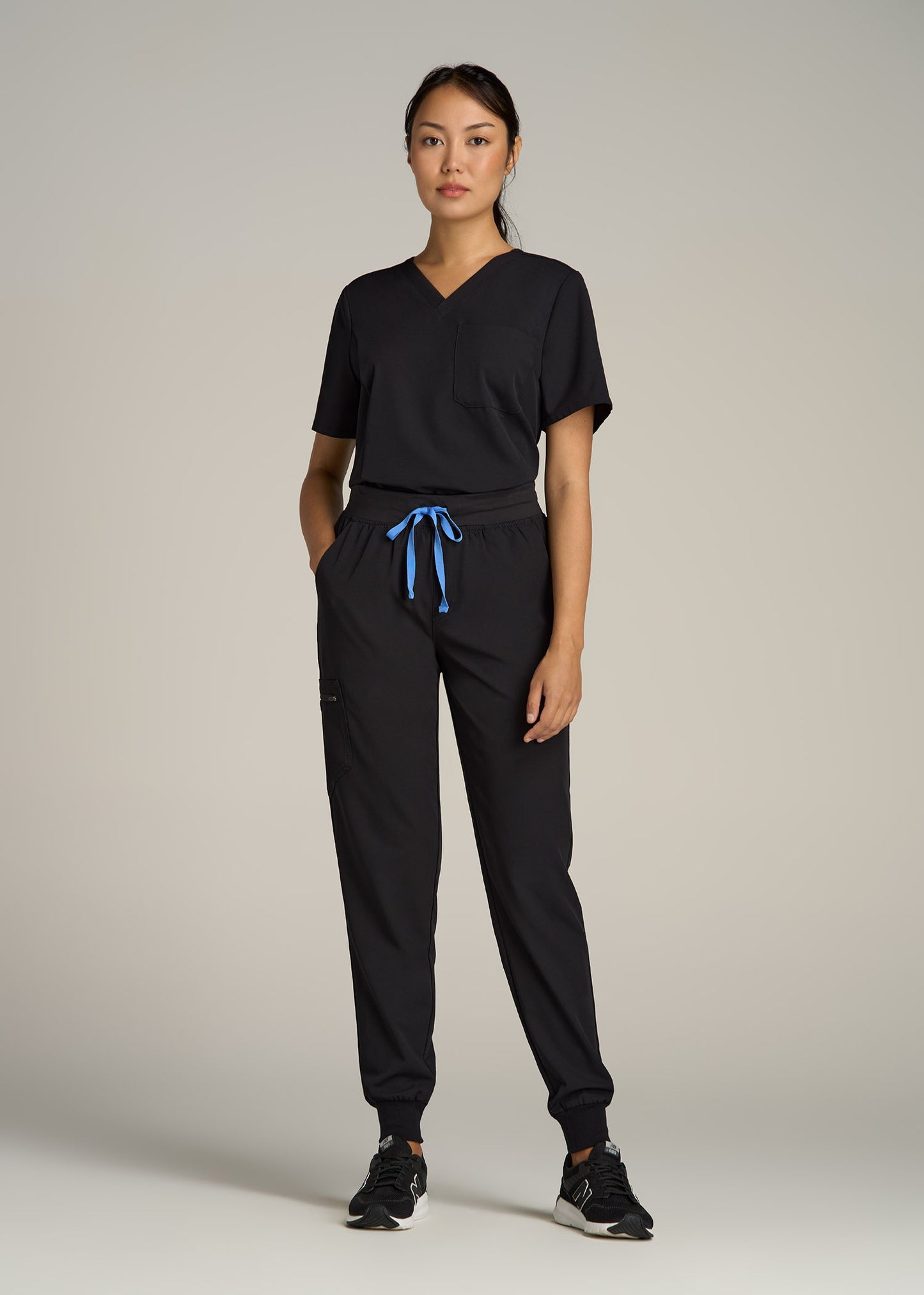 Short Sleeve V-Neck Scrub Top for Tall Women in Black