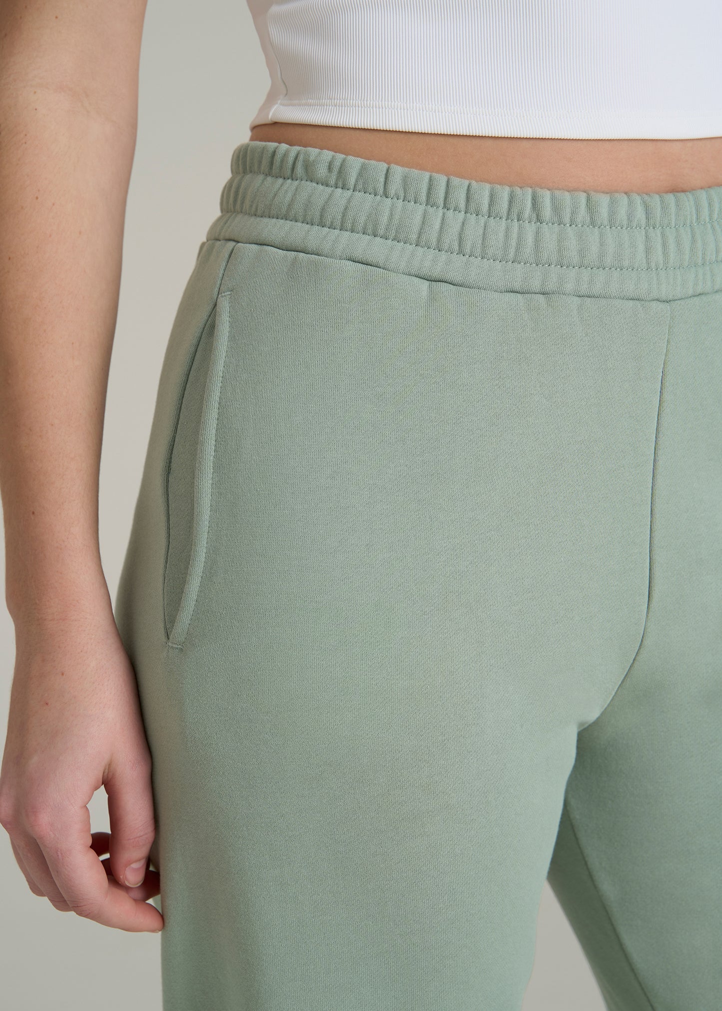 Wearever Fleece Relaxed Women's Tall Sweatpants in Seagrass