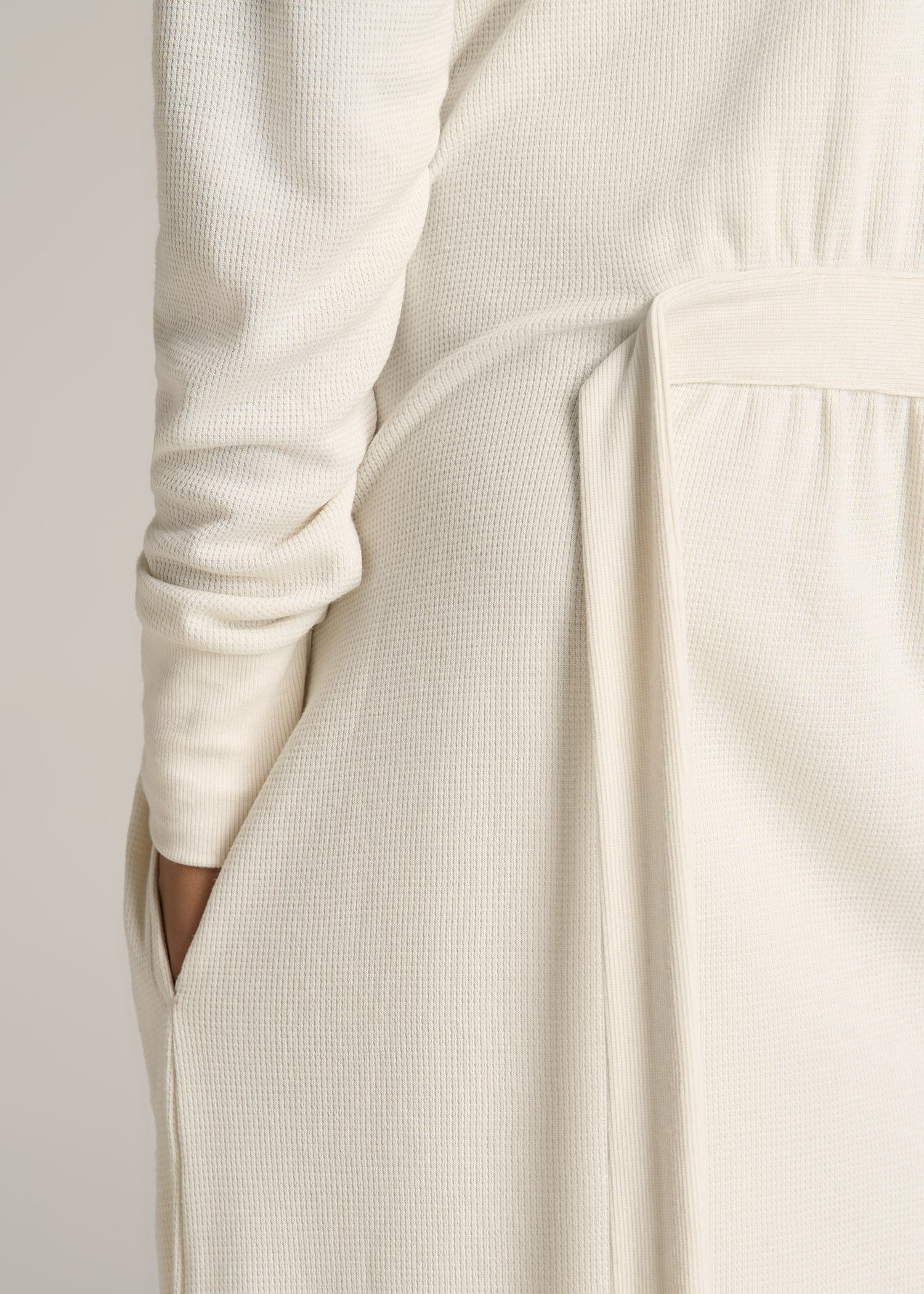 American-Tall-Women-Waffle-Lounge-Robe-White-Alyssum-detail