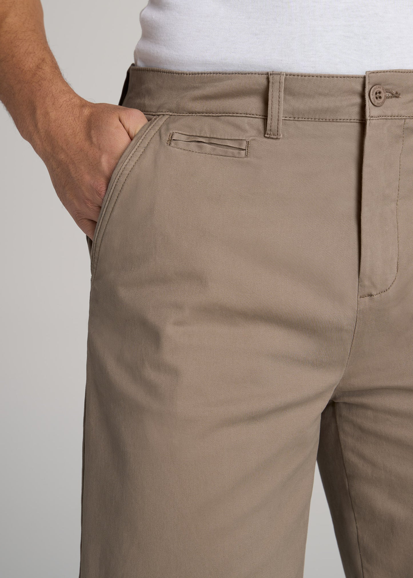       American-Tall-Men-Chino-Shorts-Dark-Sand-detail