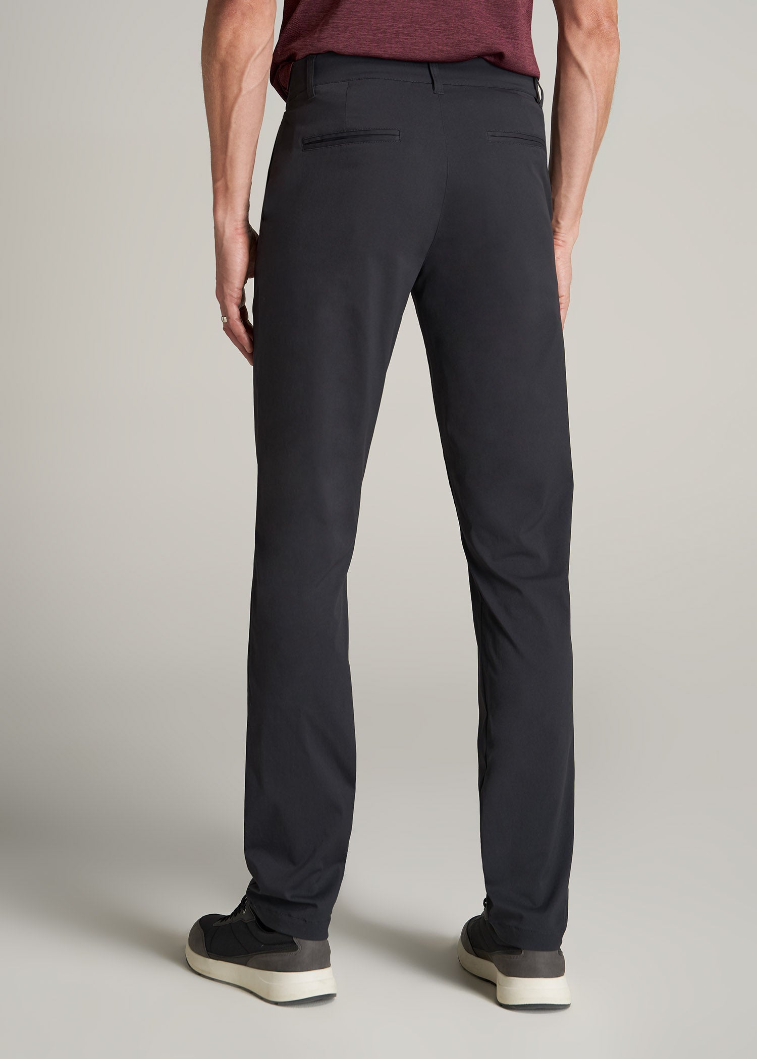    American-Tall-Men-Traveler-Chino-Pants-Black-back