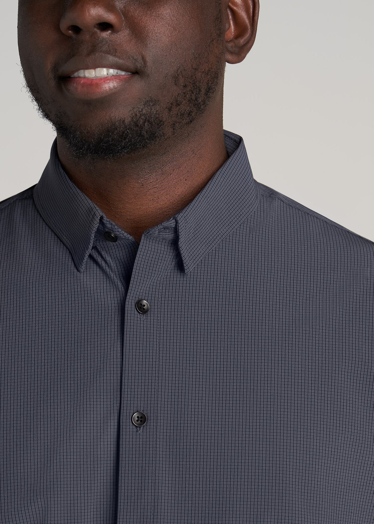    American-Tall-Men-Traveler-Stretch-Dress-Shirt-Black-Micro-Check-detail