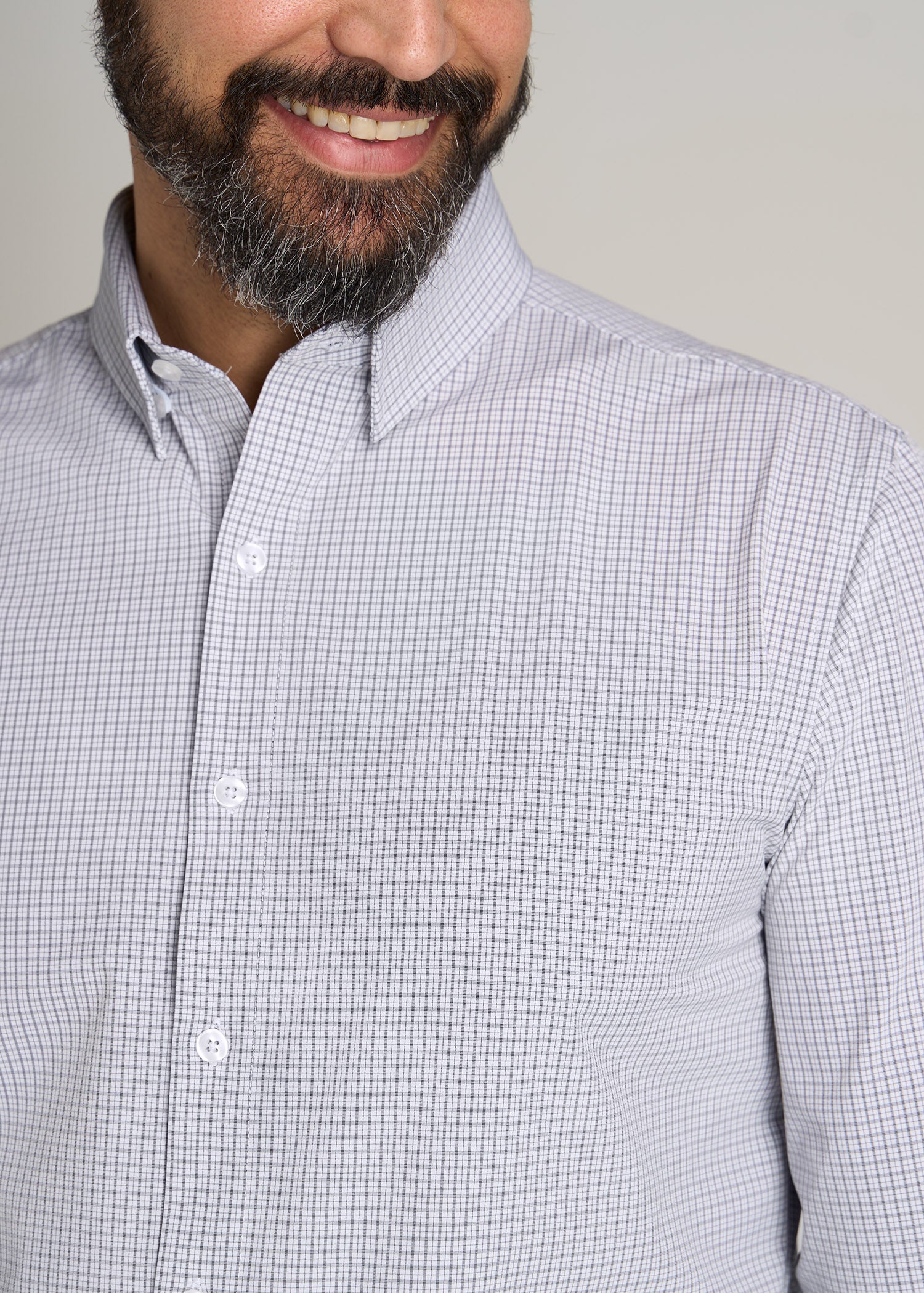 American-Tall-Men-Traveler-Stretch-Dress-Shirt-Grey-Mini-Plaid-detail