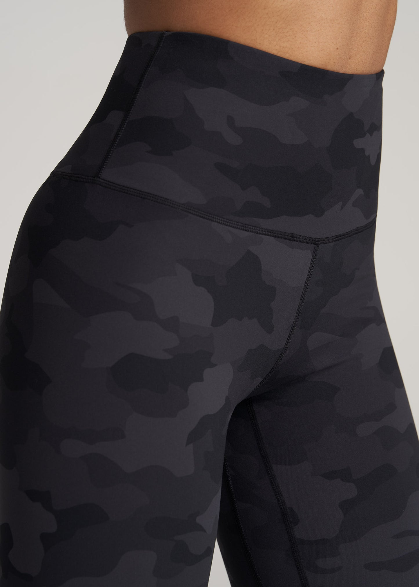    American-Tall-Women-Balance-HighRise-Leggings-GreyCamo-detail