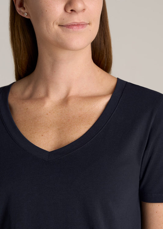 American-Tall-Women-Scoop-V-Neck-Tee-Dark-Navy-detail